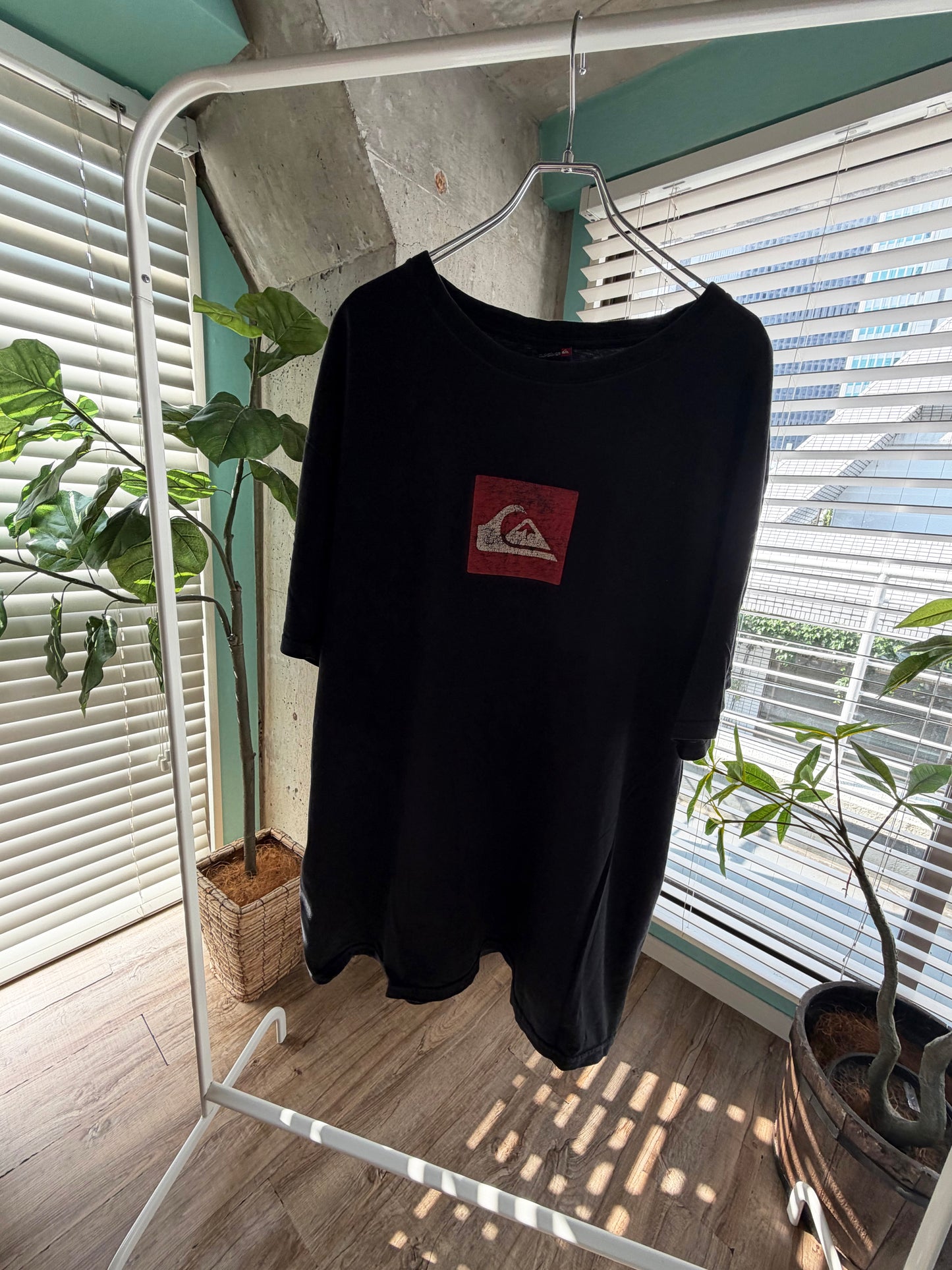 Early 2000's Quik Silver Surf Tee men's XL