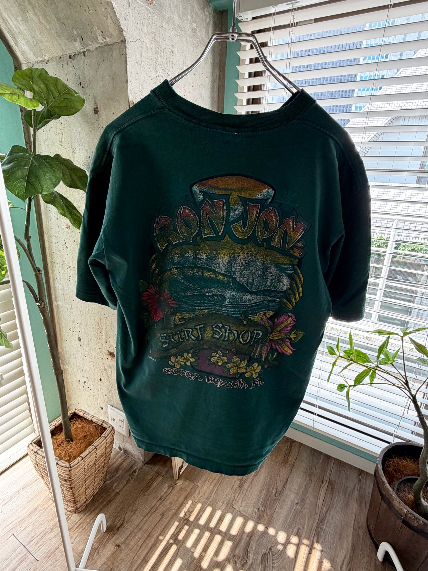 90's Ronjon Surf Shop CoCoa Beach Pocket Tee Green size M