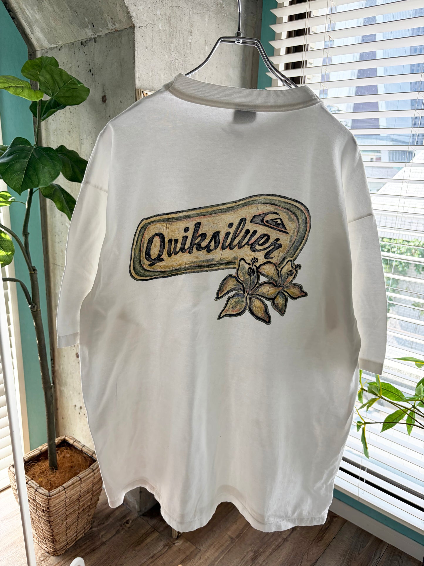 90's Quiksilver Flower Logo Pattan Tee men's XL