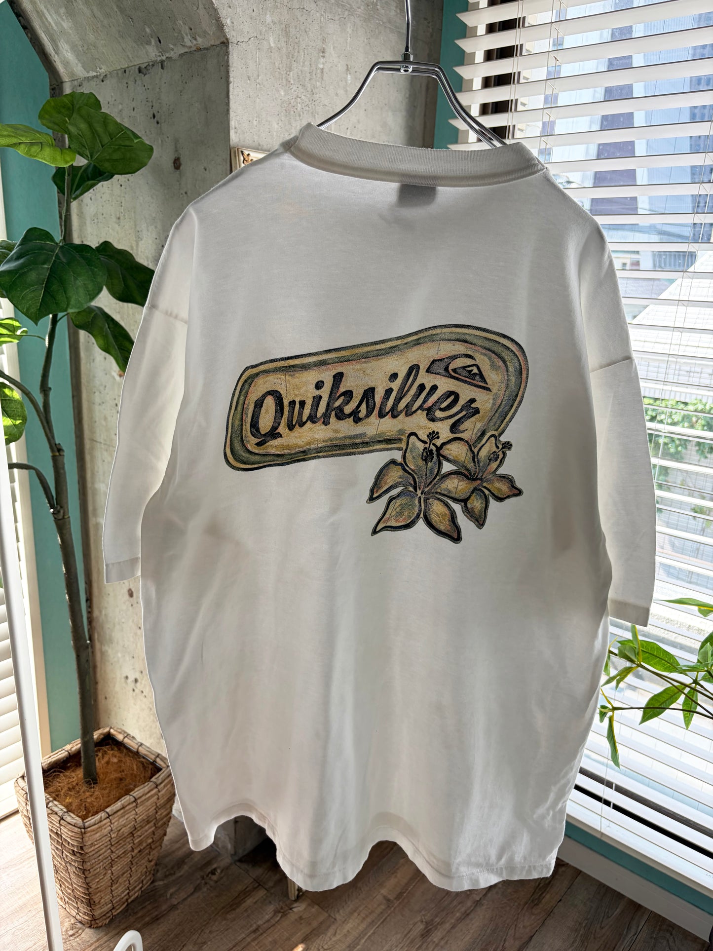 90's Quiksilver Flower Logo Pattan Tee men's XL