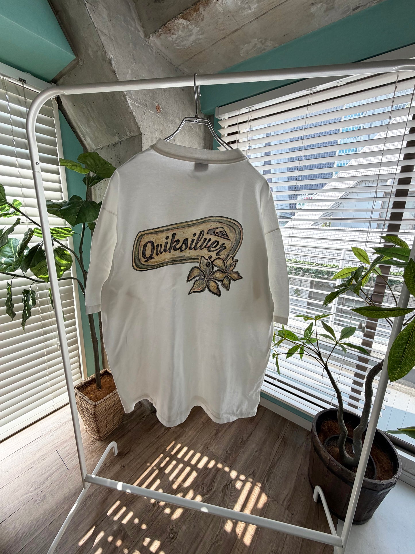 90's Quiksilver Flower Logo Pattan Tee men's XL