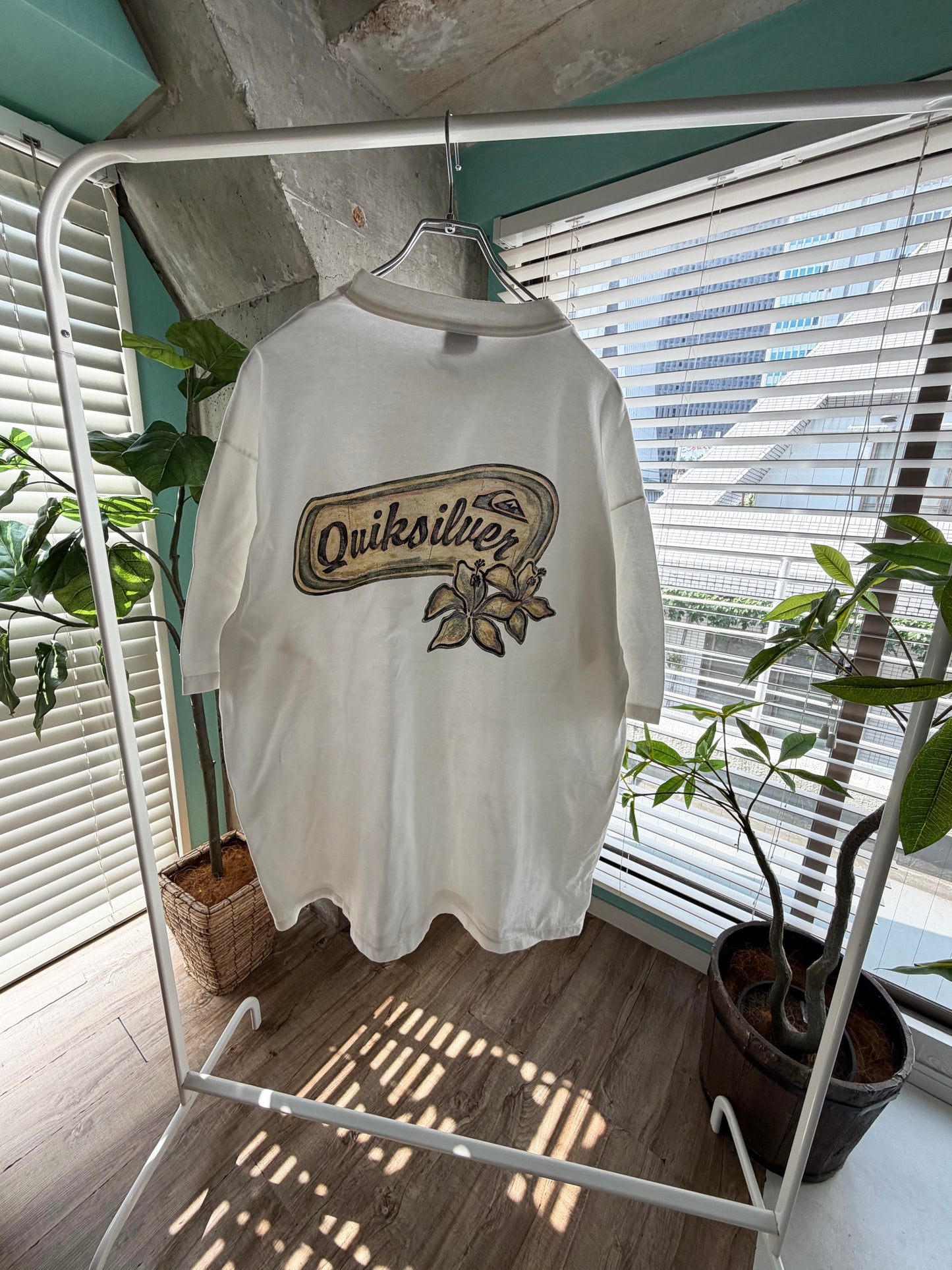 90's Quiksilver Flower Logo Pattan Tee men's XL