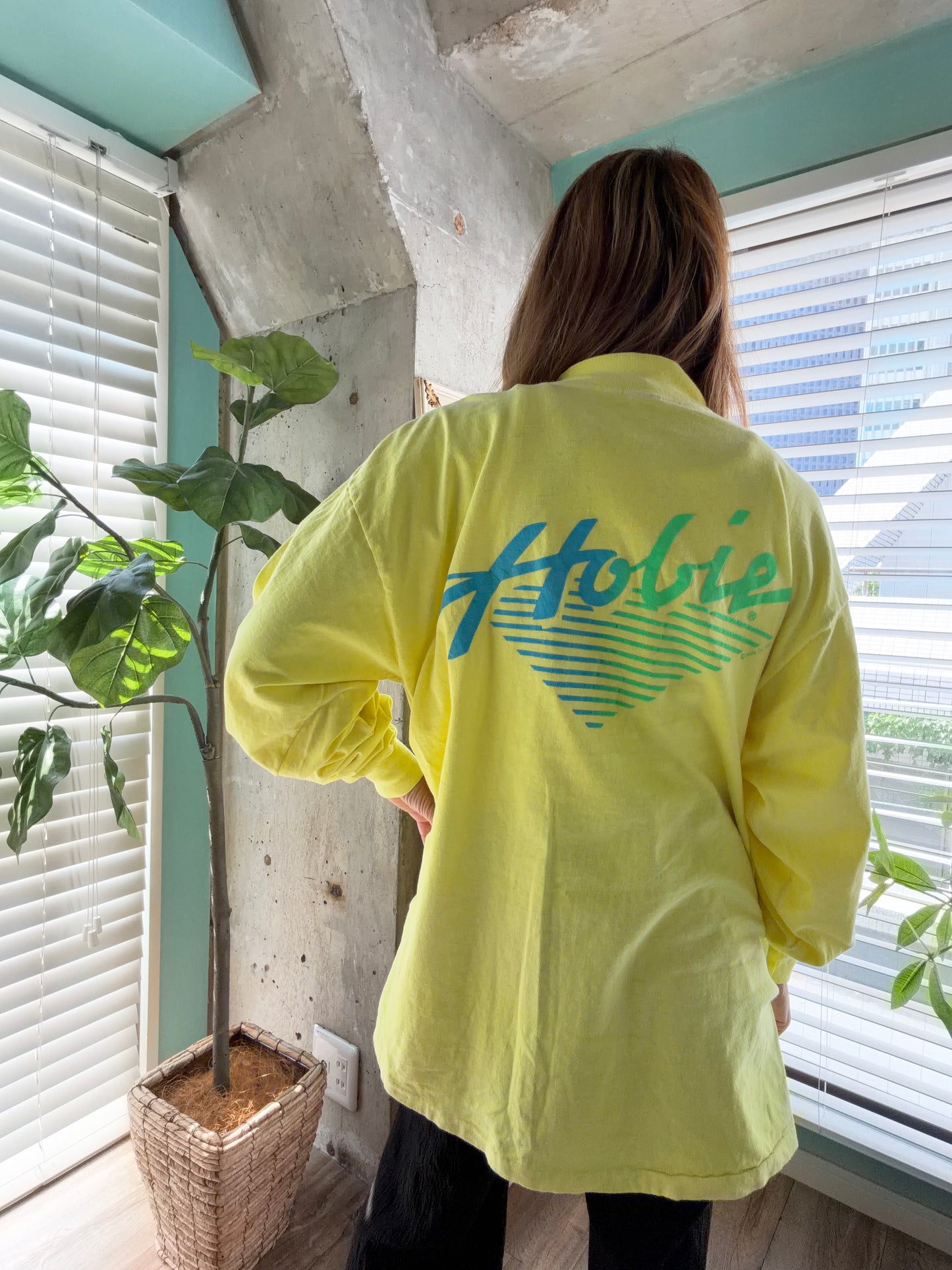 80's Hobie Muck neck Long Sleeve Tee size L