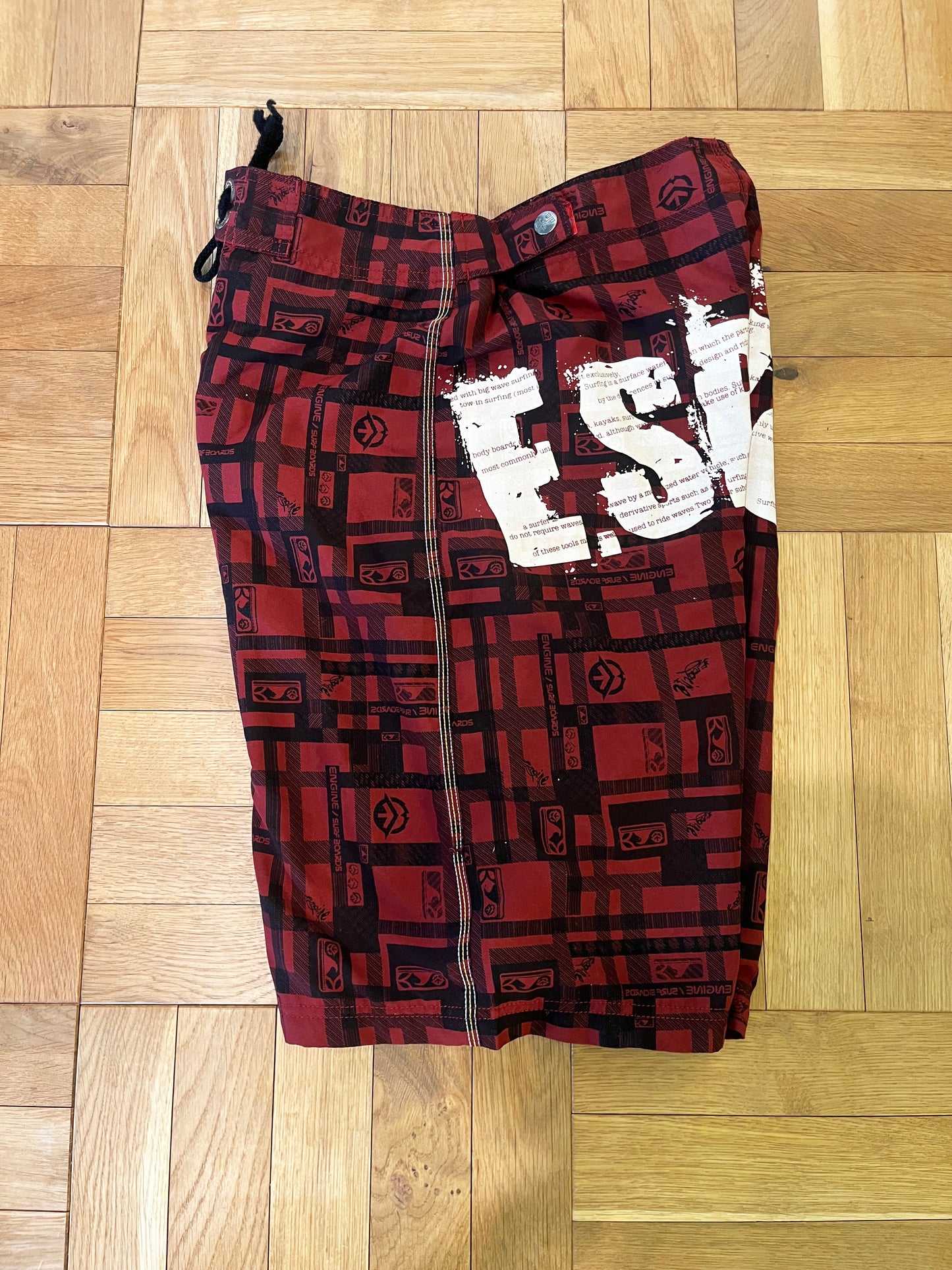 BAGGY Y2K ENGINE SURF BOARDS Board Shorts (S/P)
