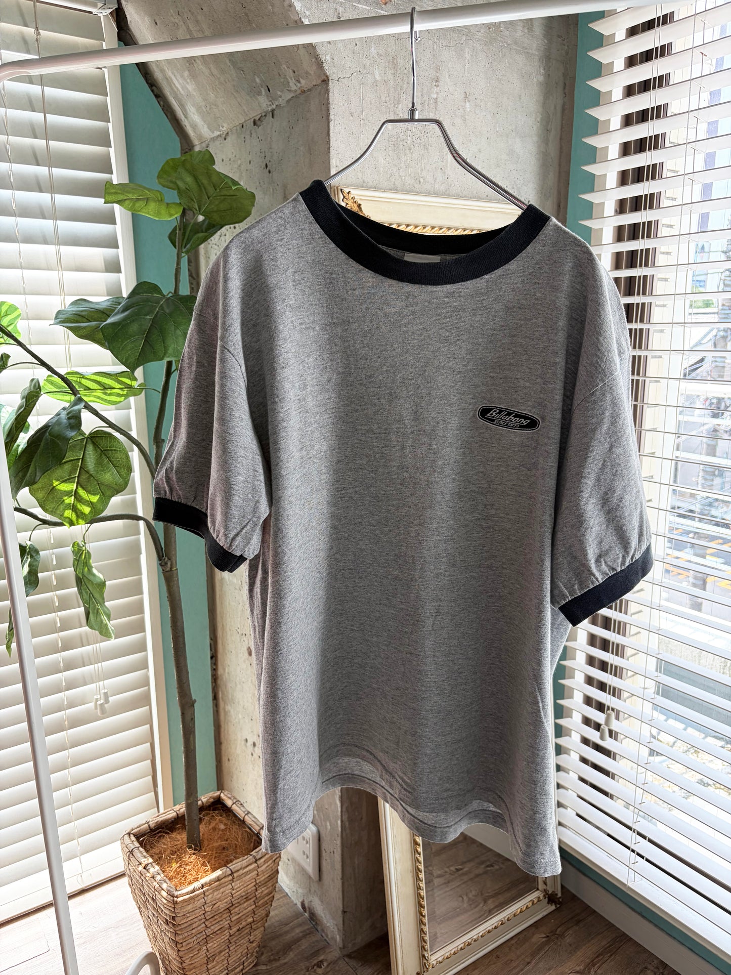 90's Billabong monotone surf tee made in USA size L
