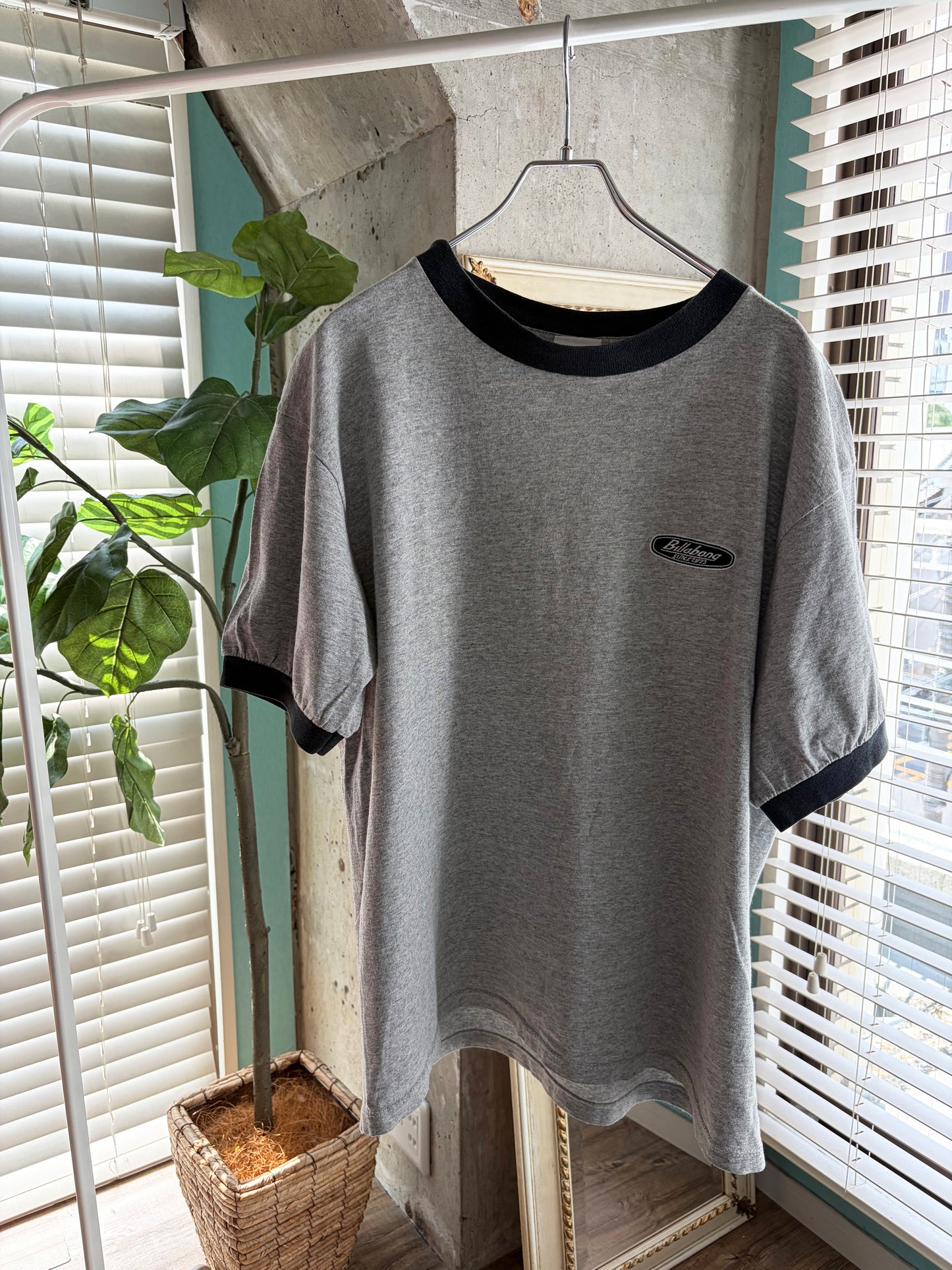 90's Billabong monotone surf tee made in USA size L