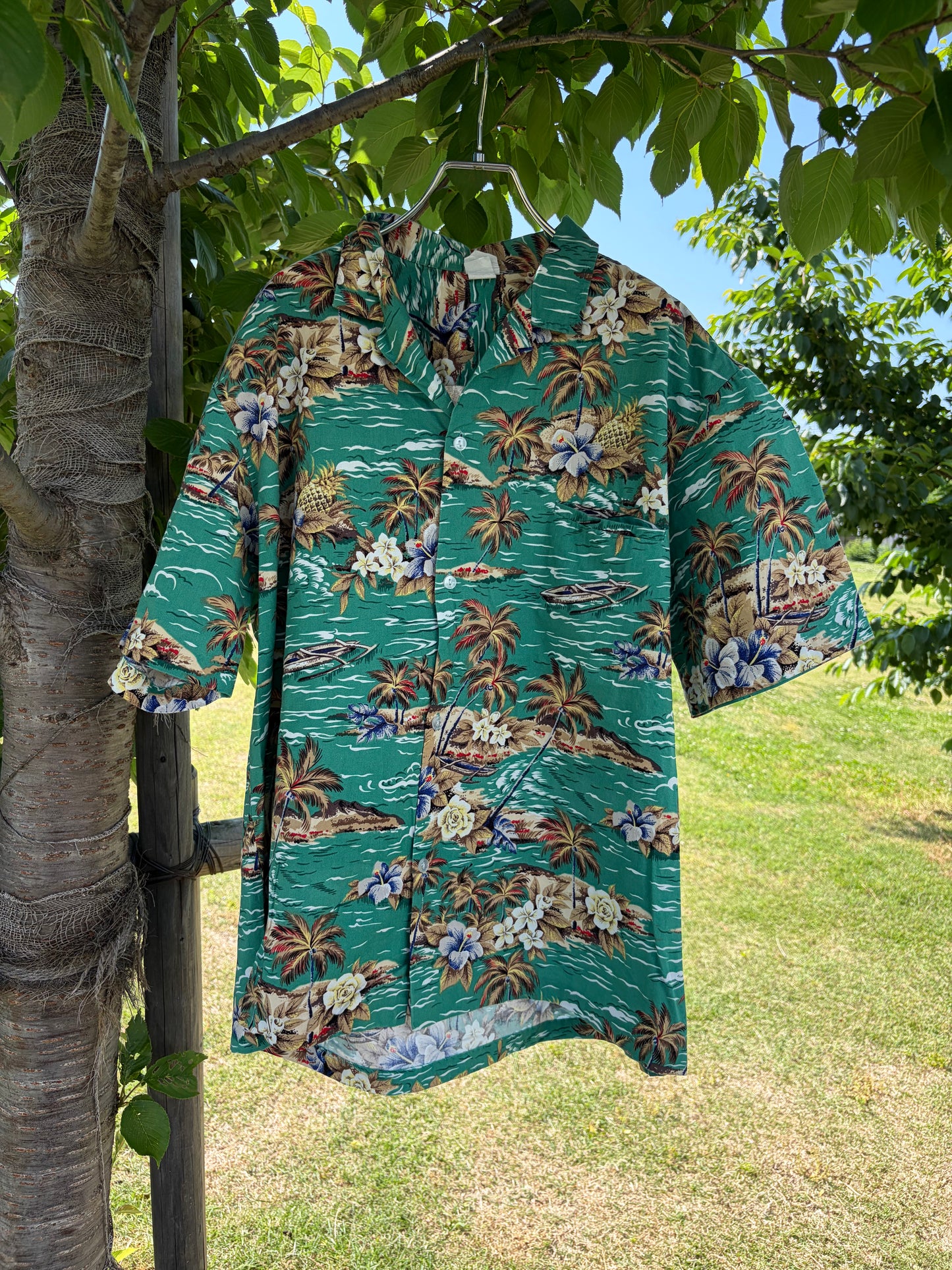 Royal Hawaiian Creation All Over Pattan Cotton Aloha Shirt  (men's XL)