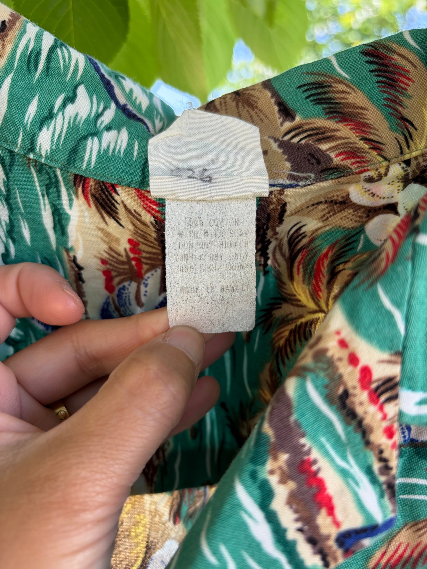 Royal Hawaiian Creation All Over Pattan Cotton Aloha Shirt  (men's XL)