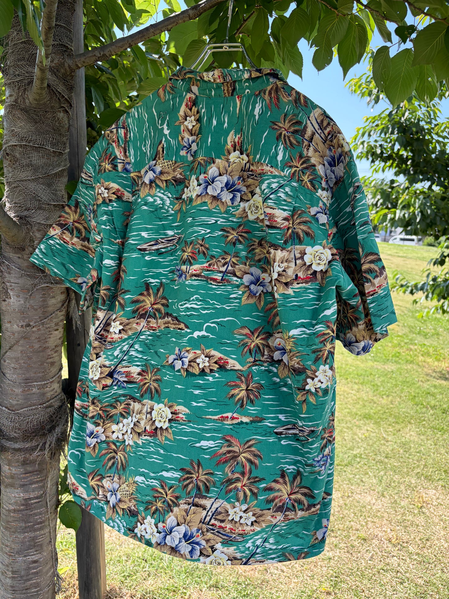 Royal Hawaiian Creation All Over Pattan Cotton Aloha Shirt  (men's XL)