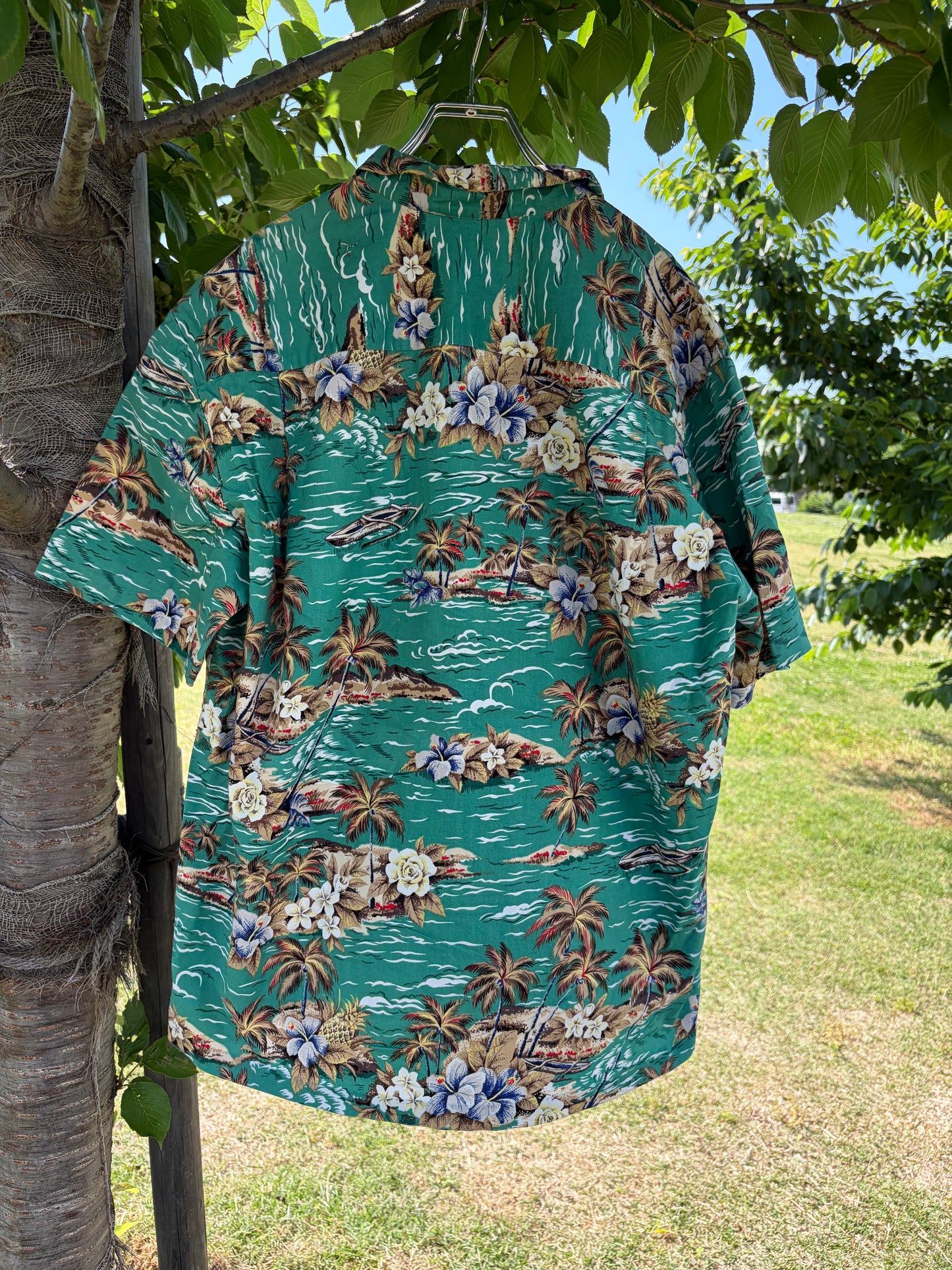 Royal Hawaiian Creation All Over Pattan Cotton Aloha Shirt  (men's XL)