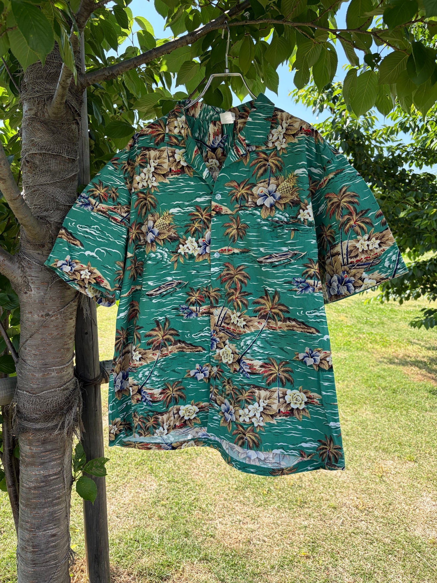 Royal Hawaiian Creation All Over Pattan Cotton Aloha Shirt  (men's XL)