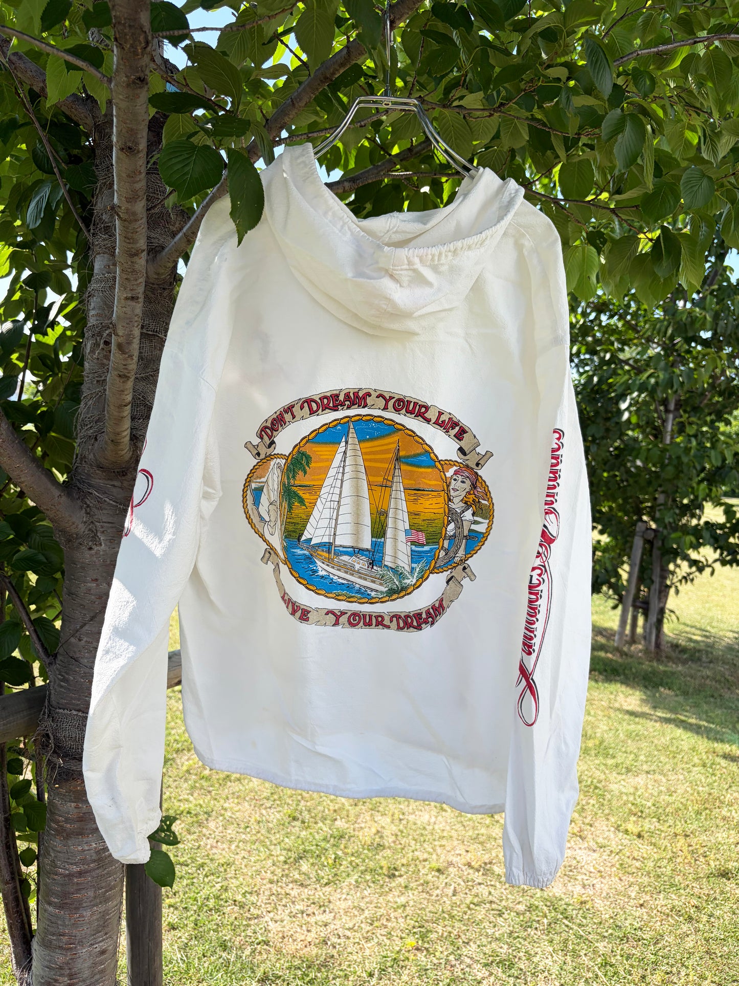 「Don't Dream your life, Live your dream」Beach Hoodie (men's M)