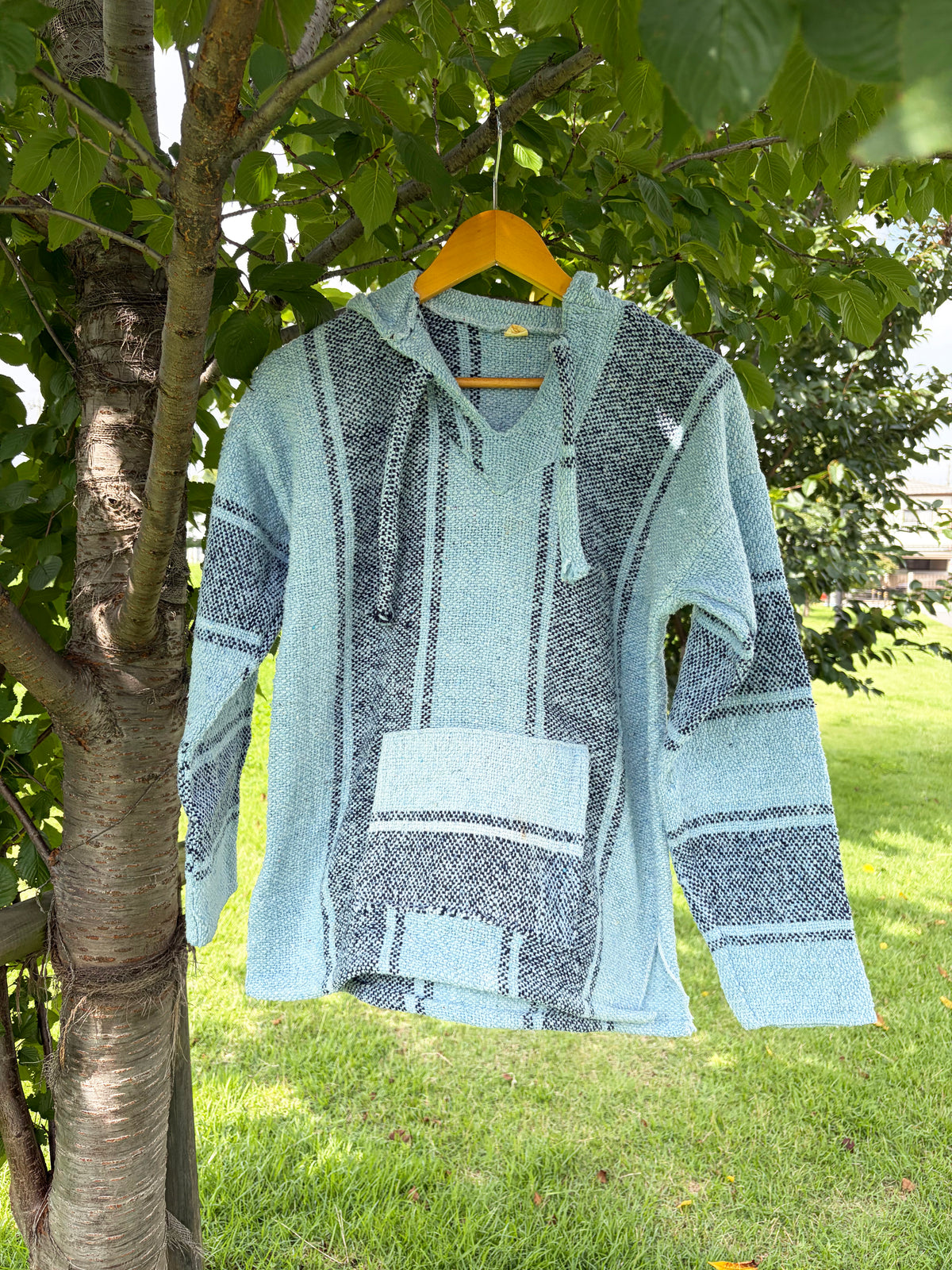 Centro Cobijero Light Blue Baja Hoodie (men's L)