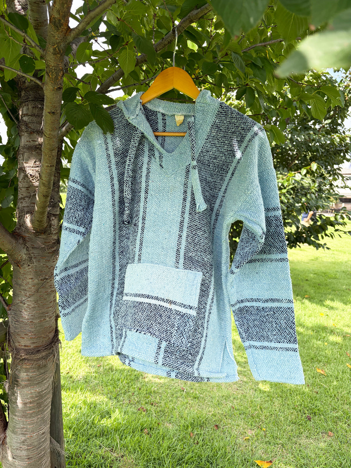 Centro Cobijero Light Blue Baja Hoodie (men's L)