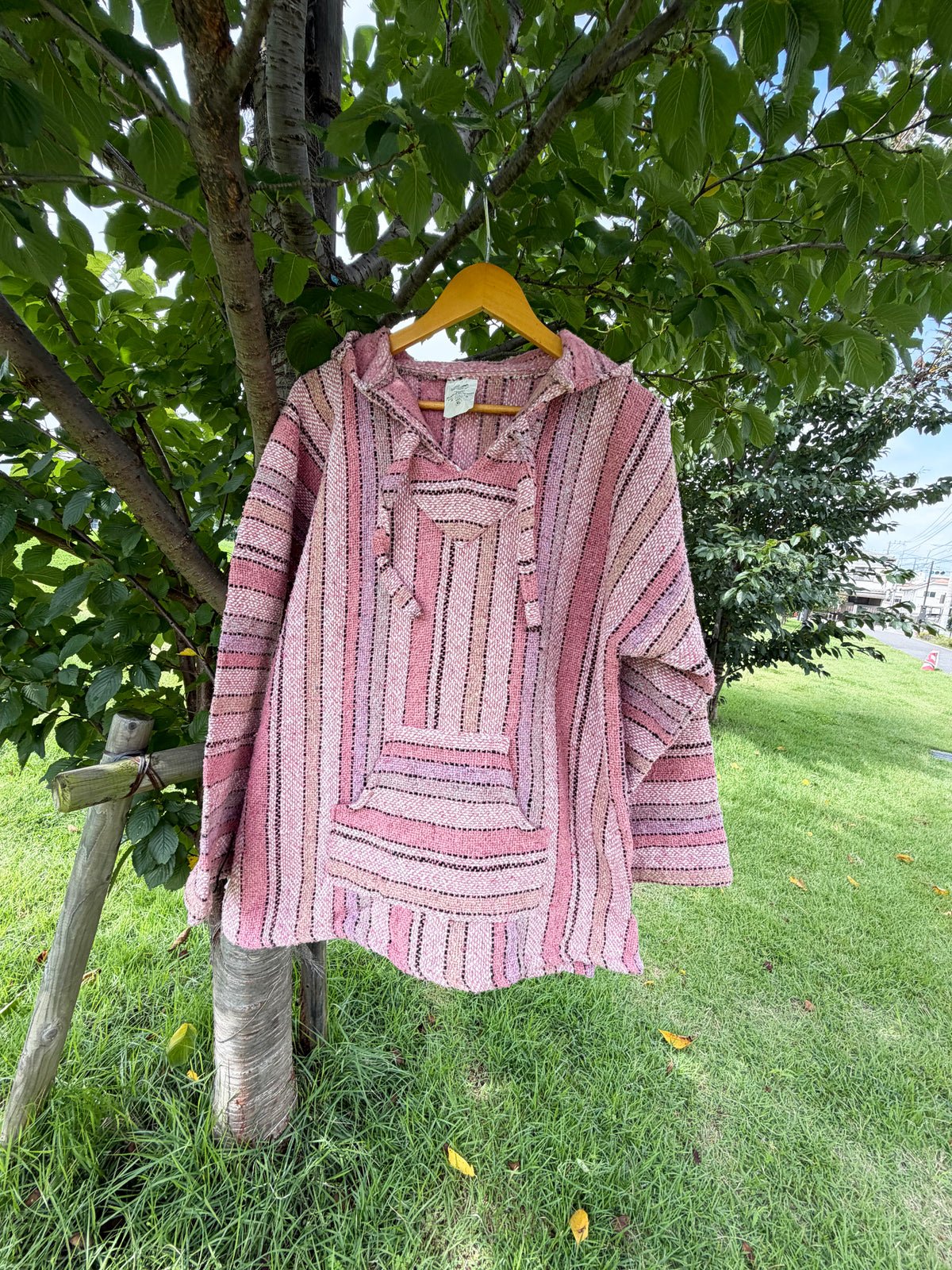 Baja Sol Pink Multi Stripe Baja Hoodie (size men's XL)
