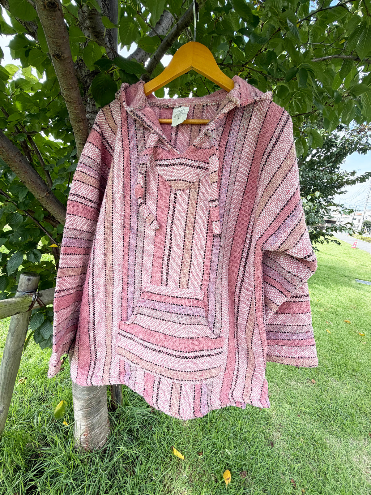 Baja Sol Pink Multi Stripe Baja Hoodie (size men's XL)