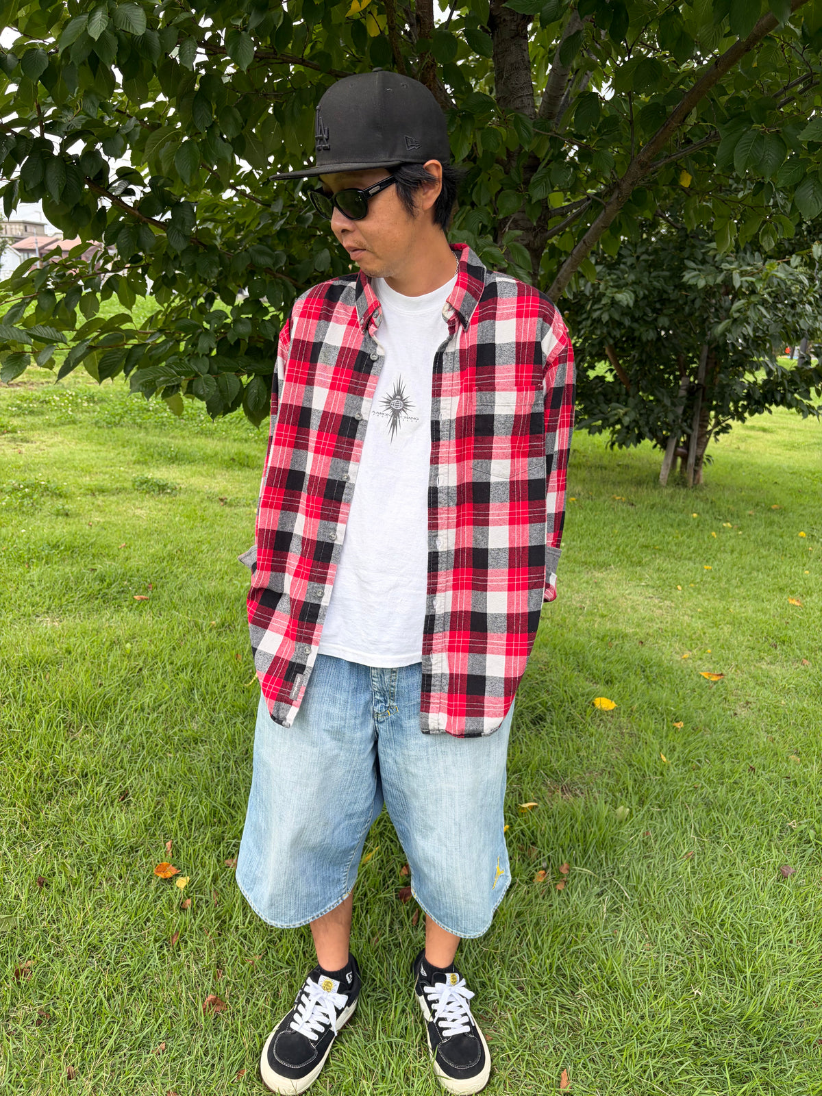 Eddie Bauer Relaxed Fit Light Flannel Shirt (men's XL)