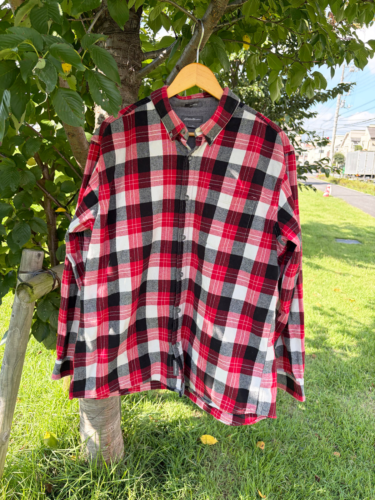 Eddie Bauer Relaxed Fit Light Flannel Shirt (men's XL)