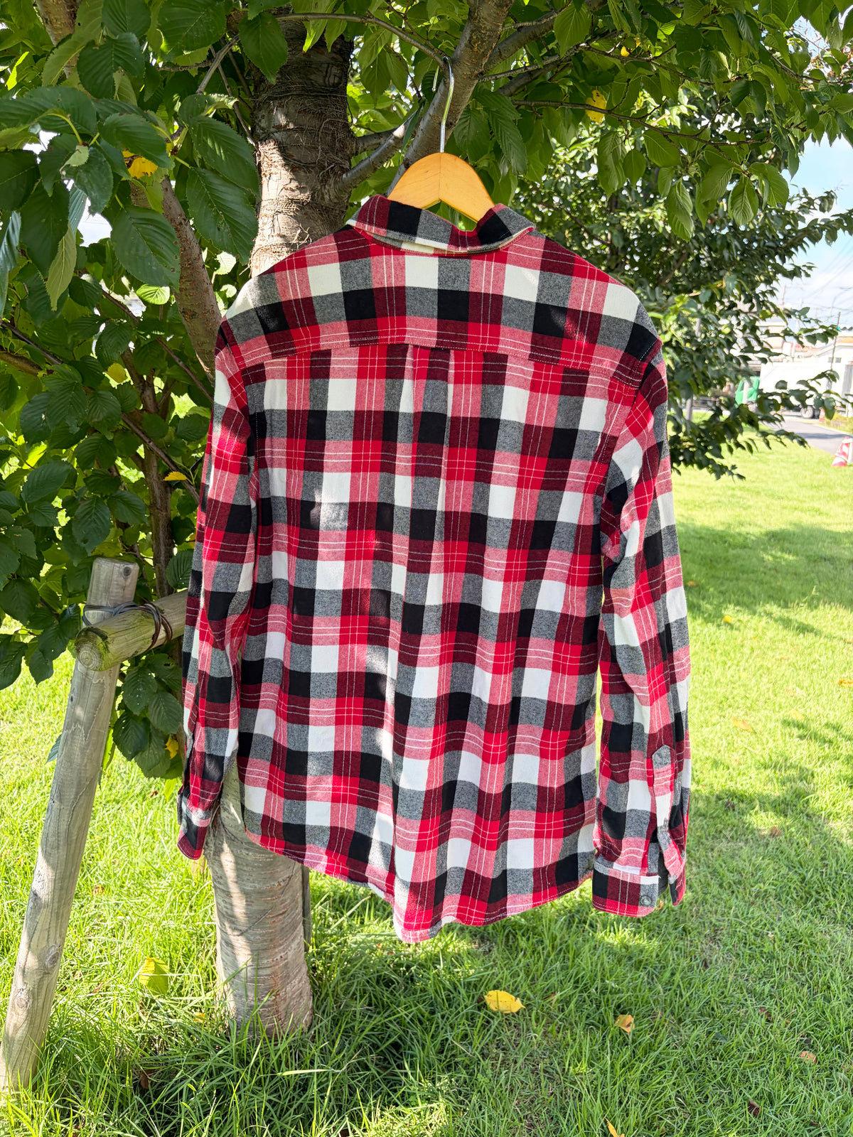 Eddie Bauer Relaxed Fit Light Flannel Shirt (men's XL)