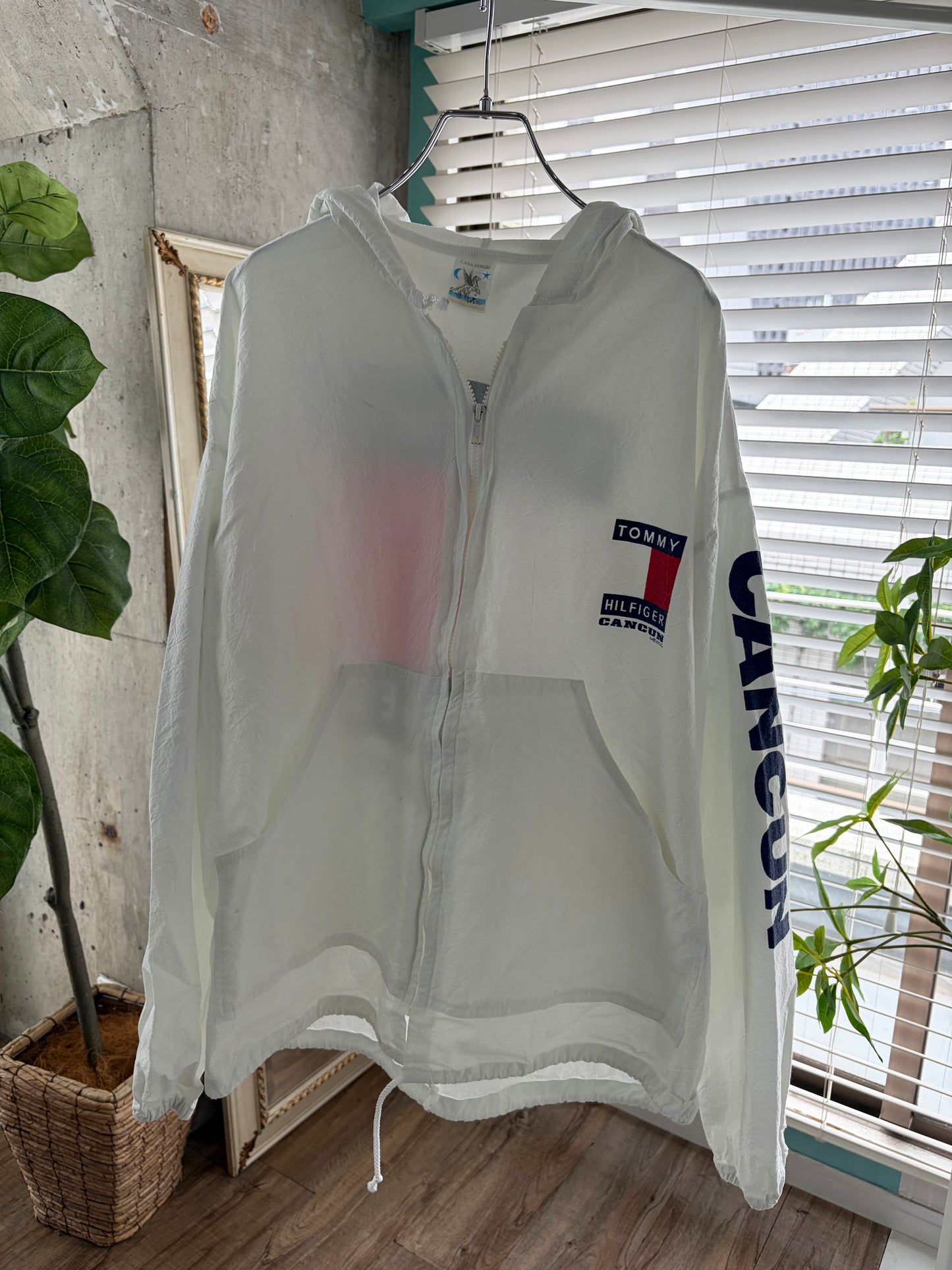 Tommy Hilfiger CANKUN MEXICO Beach Hoodie (men's XXL)