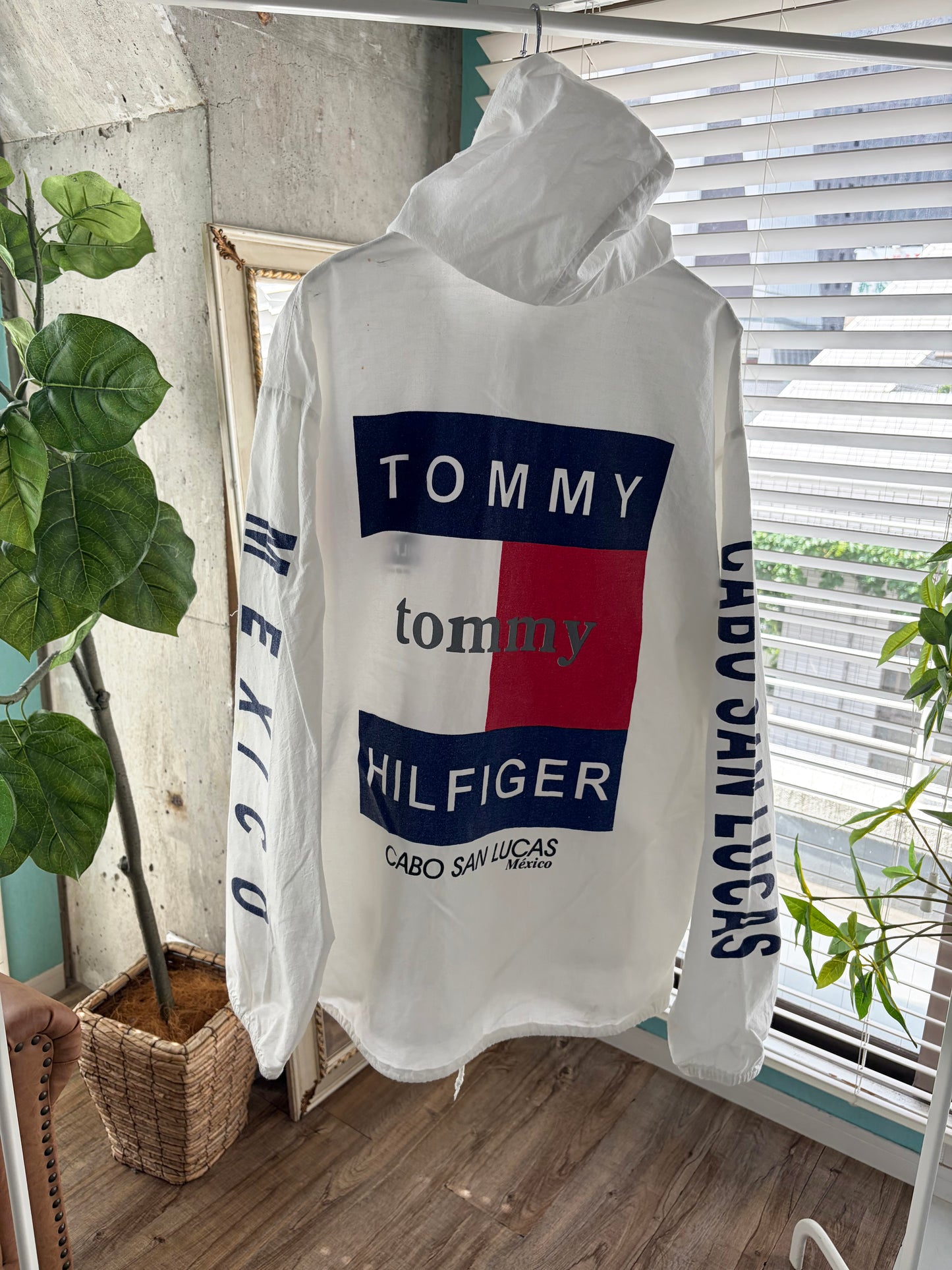 Tommy Hilfiger CABO SAN LUCAS MEXICO Cotton Beach Hoodie（men's M相当）※汚れあり