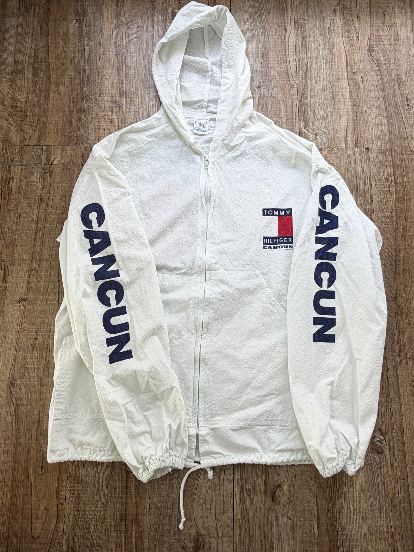 Tommy Hilfiger CANKUN MEXICO Beach Hoodie (men's XXL)