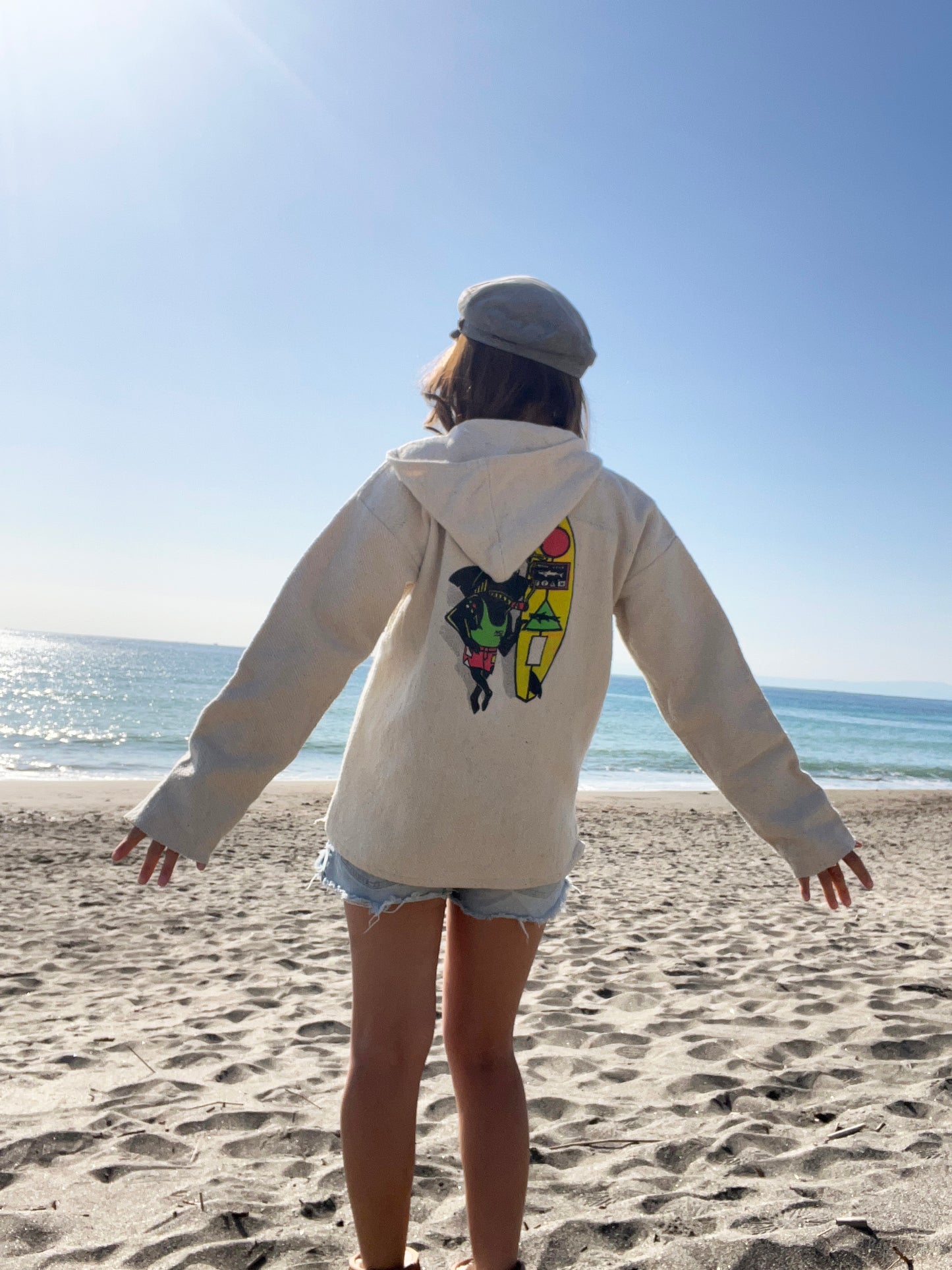 Maui and sons Baja Hoodie (women's L)