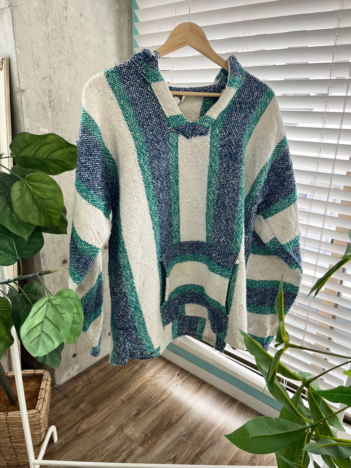 Senor Lopez White Baja Hoodie mexican parka (size L)