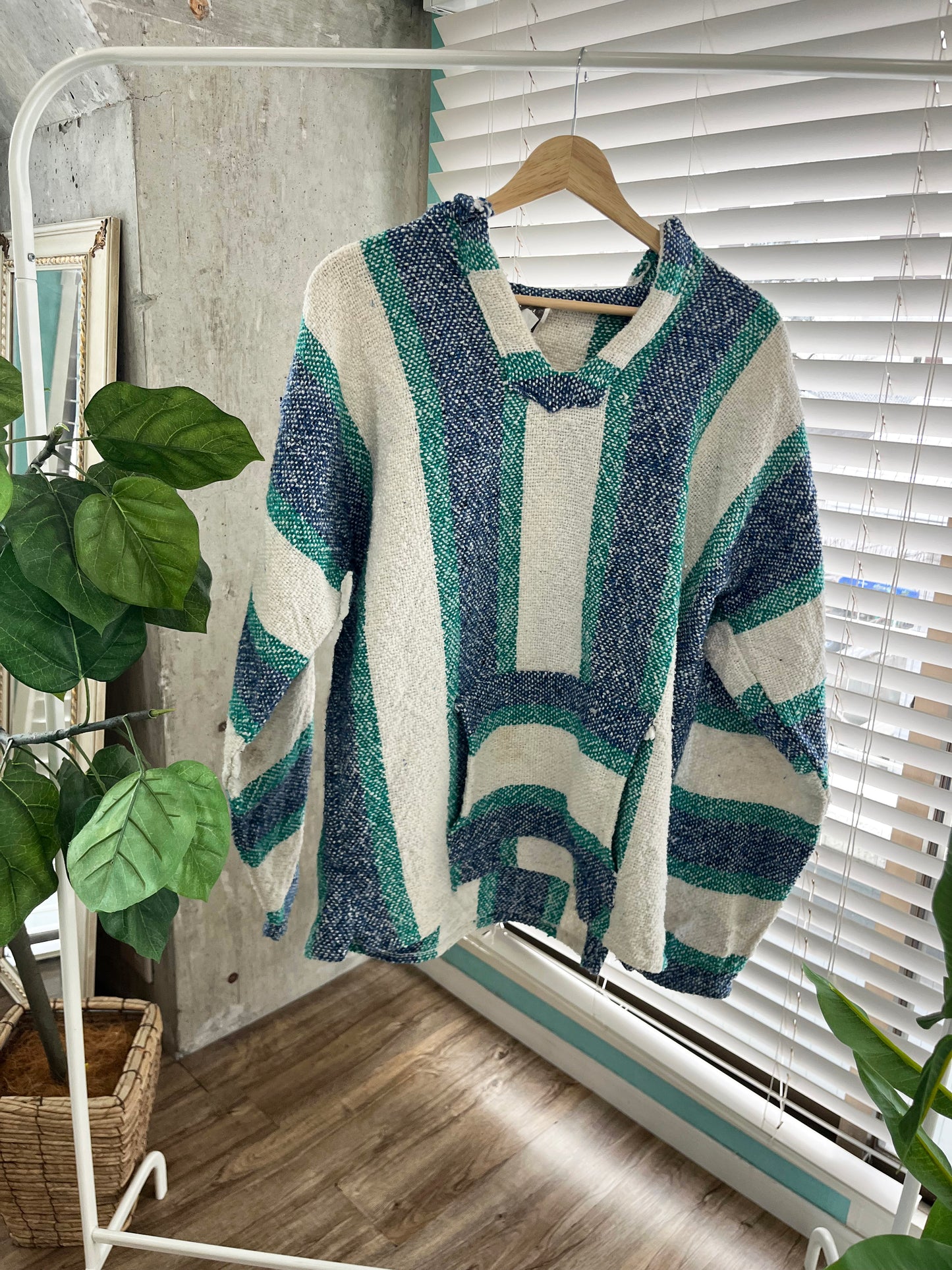 Senor Lopez White Baja Hoodie mexican parka (size L)