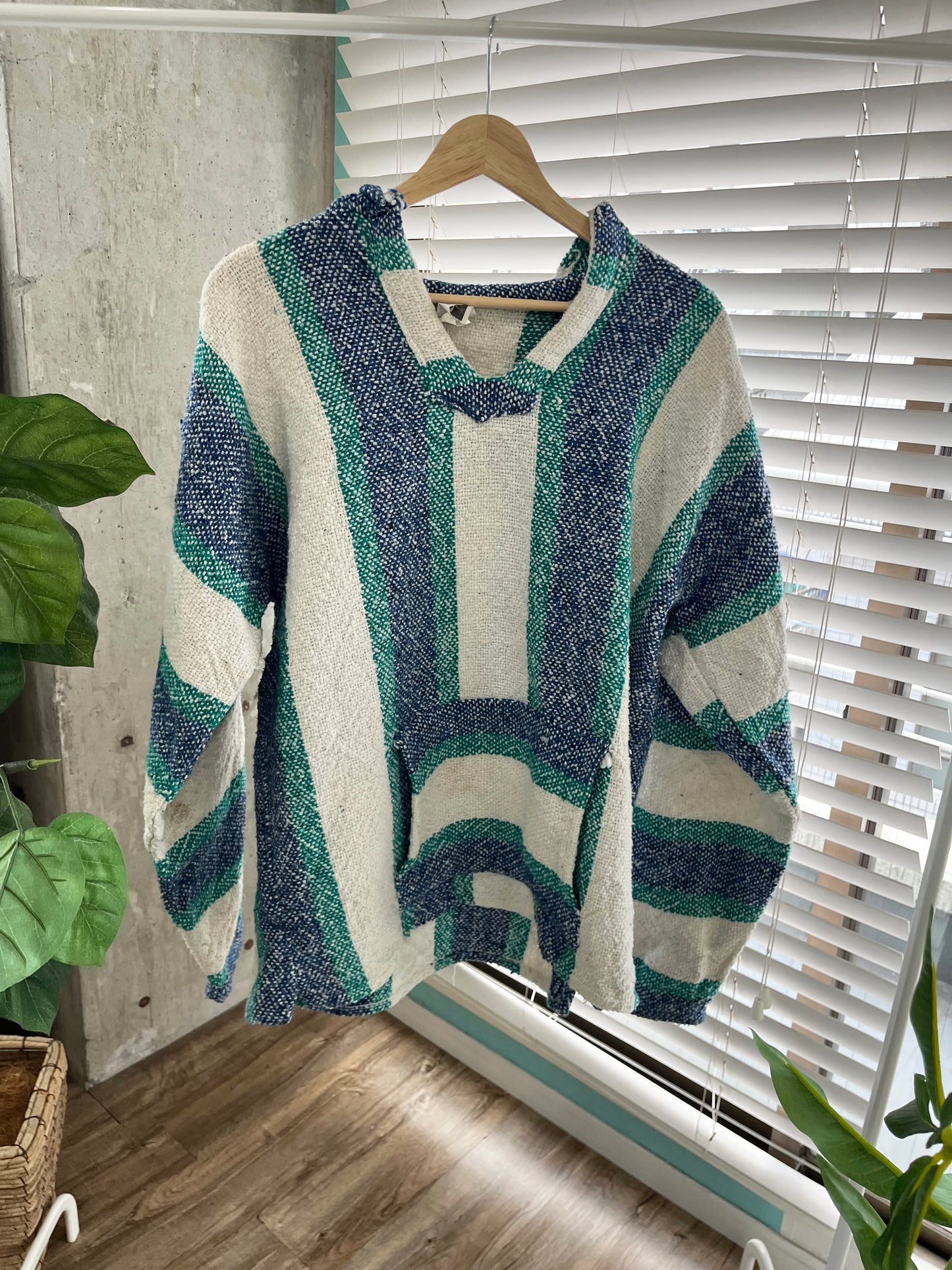 Senor Lopez White Baja Hoodie mexican parka (size L)