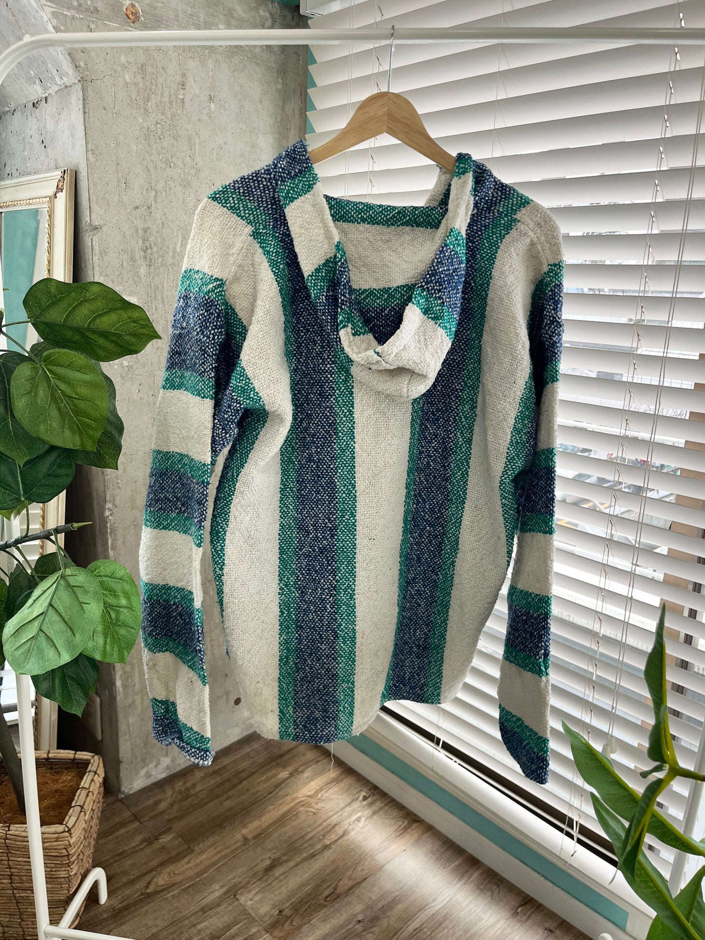 Senor Lopez White Baja Hoodie mexican parka (size L)