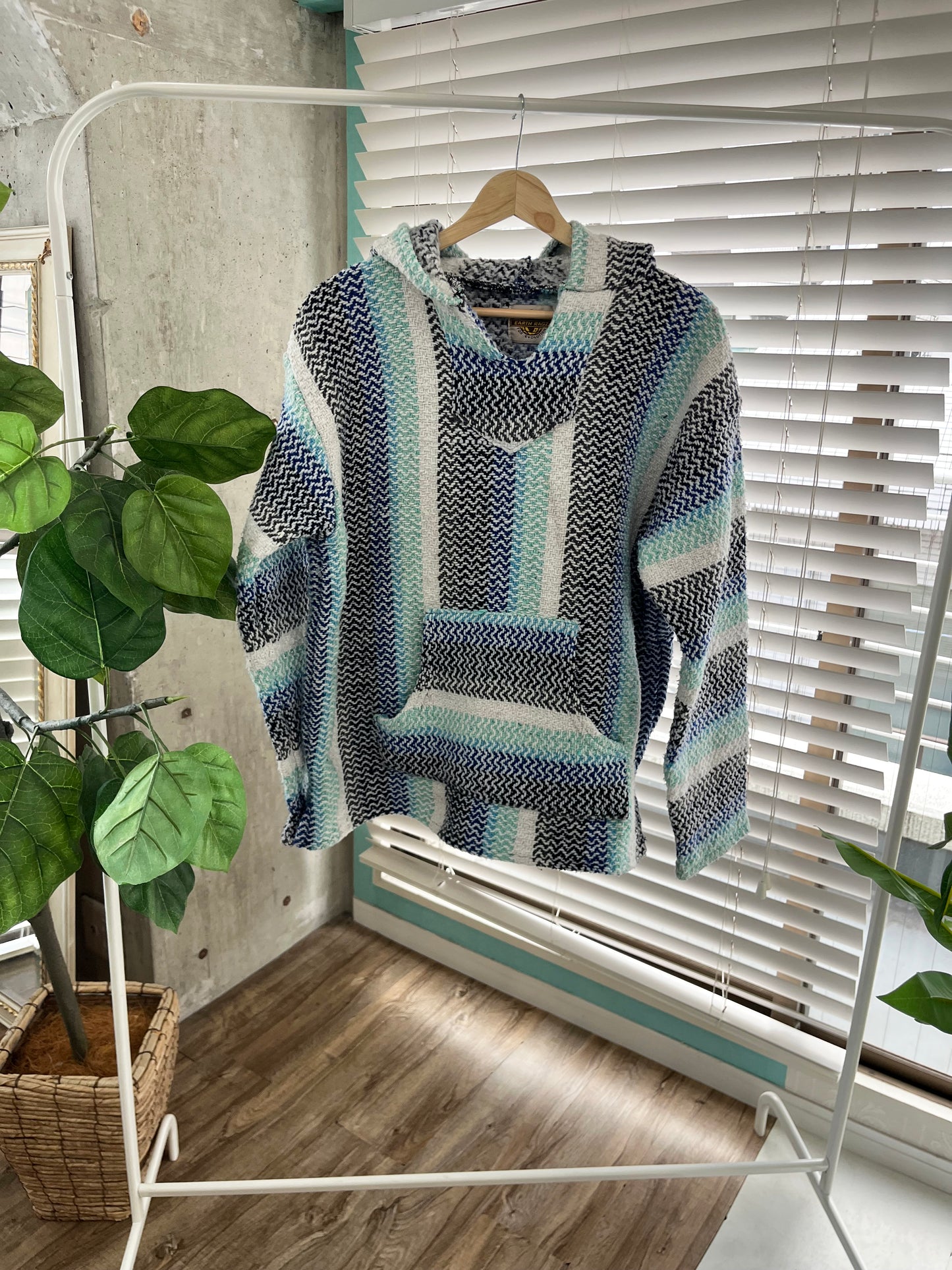 Earth Ragz Baja Hoodie white (size L)