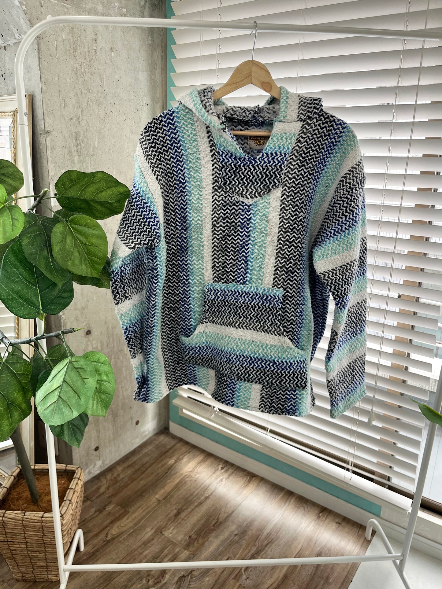 Earth Ragz Baja Hoodie white (size L)