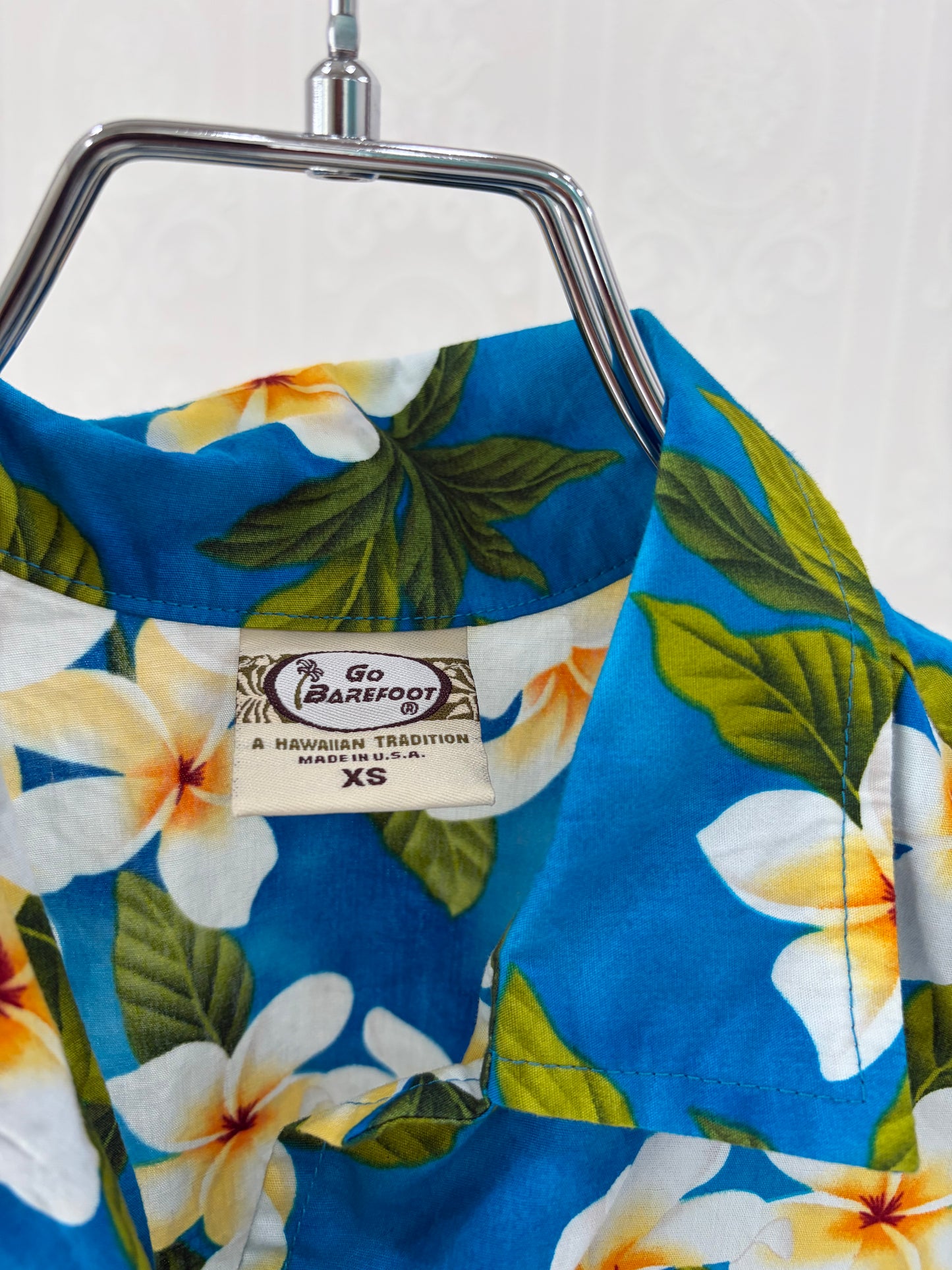 GO BARE FOOT Hawaiian Shirt Made in USA  Size XS
