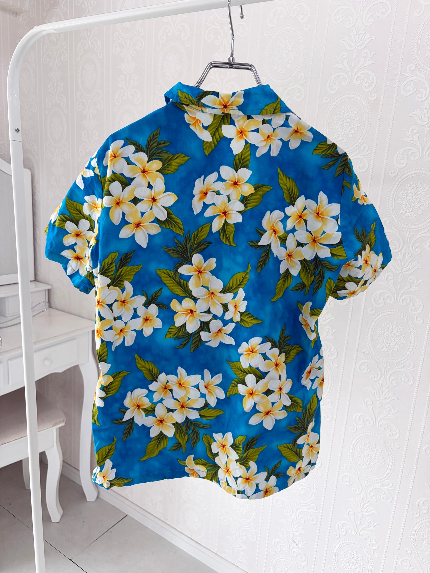 GO BARE FOOT Hawaiian Shirt Made in USA  Size XS