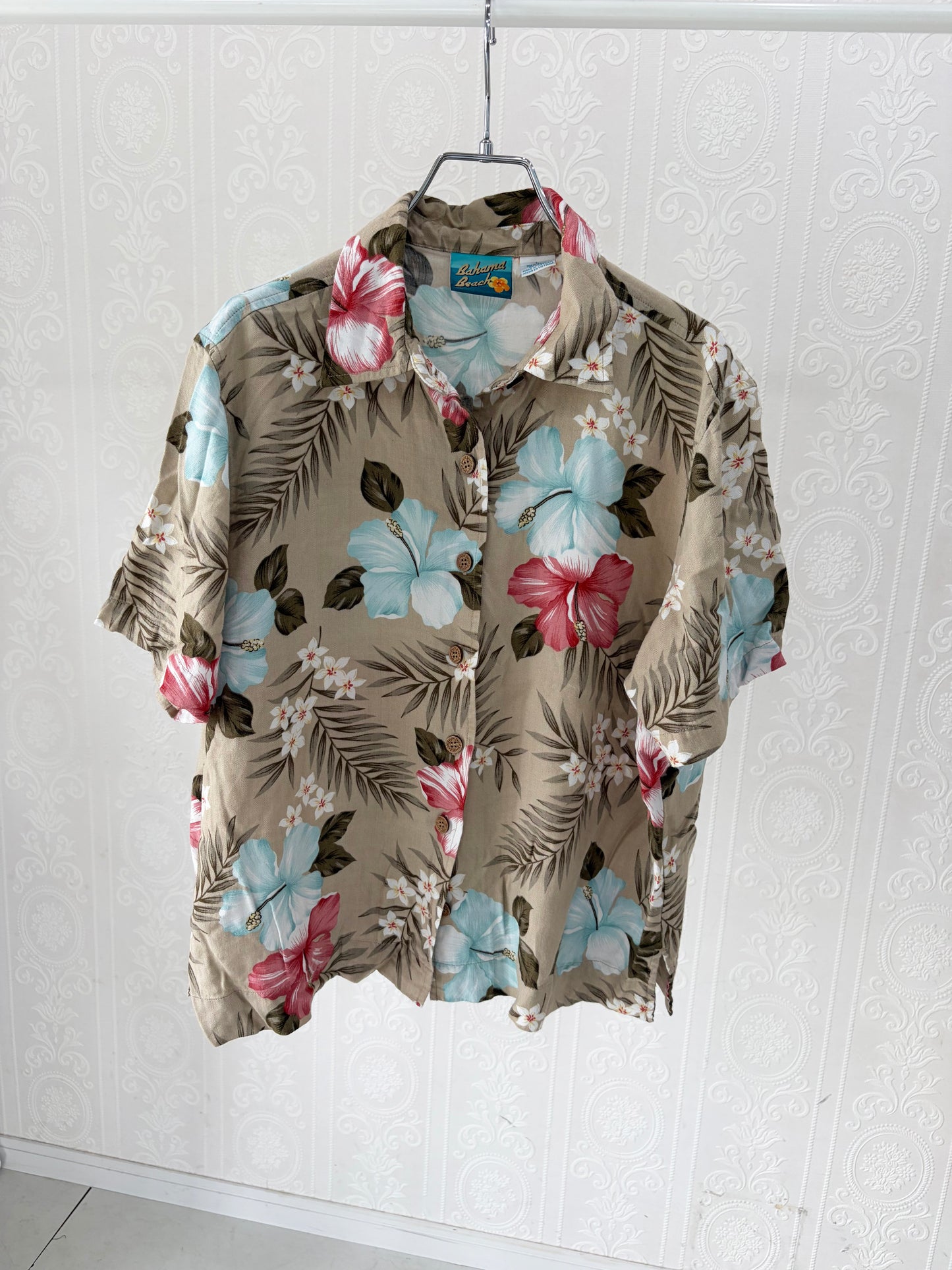 Bahana Beach Hawaiian shirt women's L