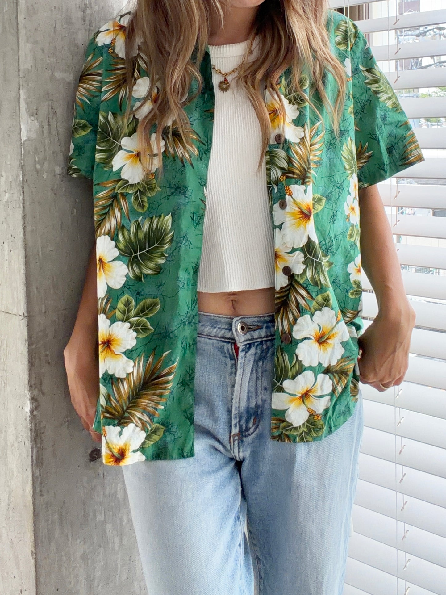 KY's Hawaiian Shirt women's size S