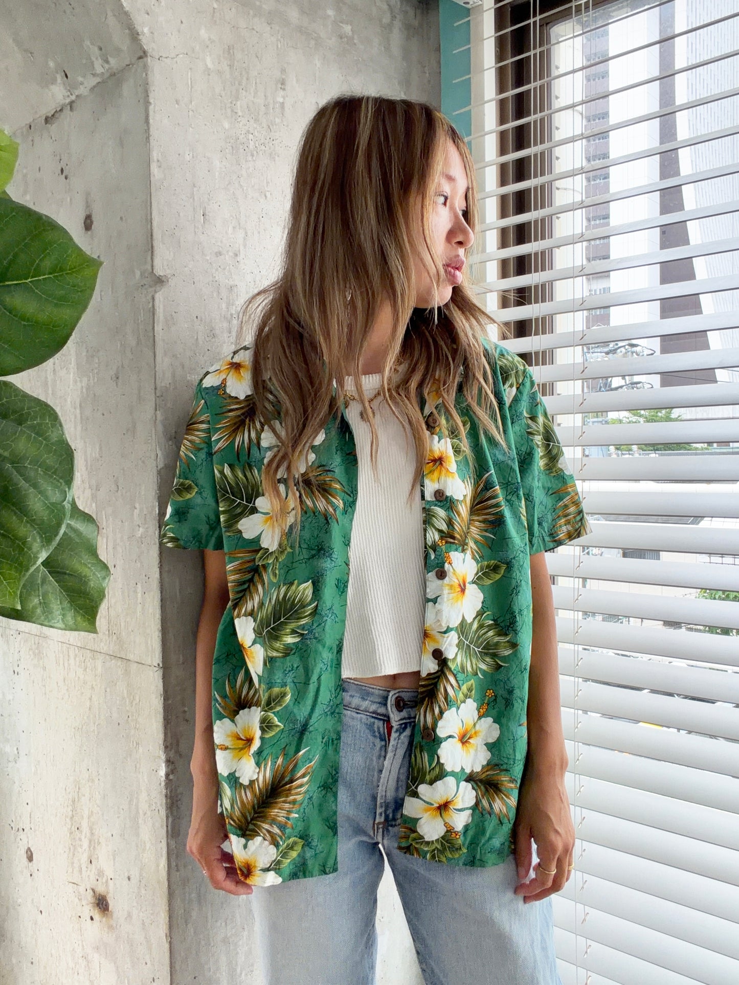 KY's Hawaiian Shirt women's size S