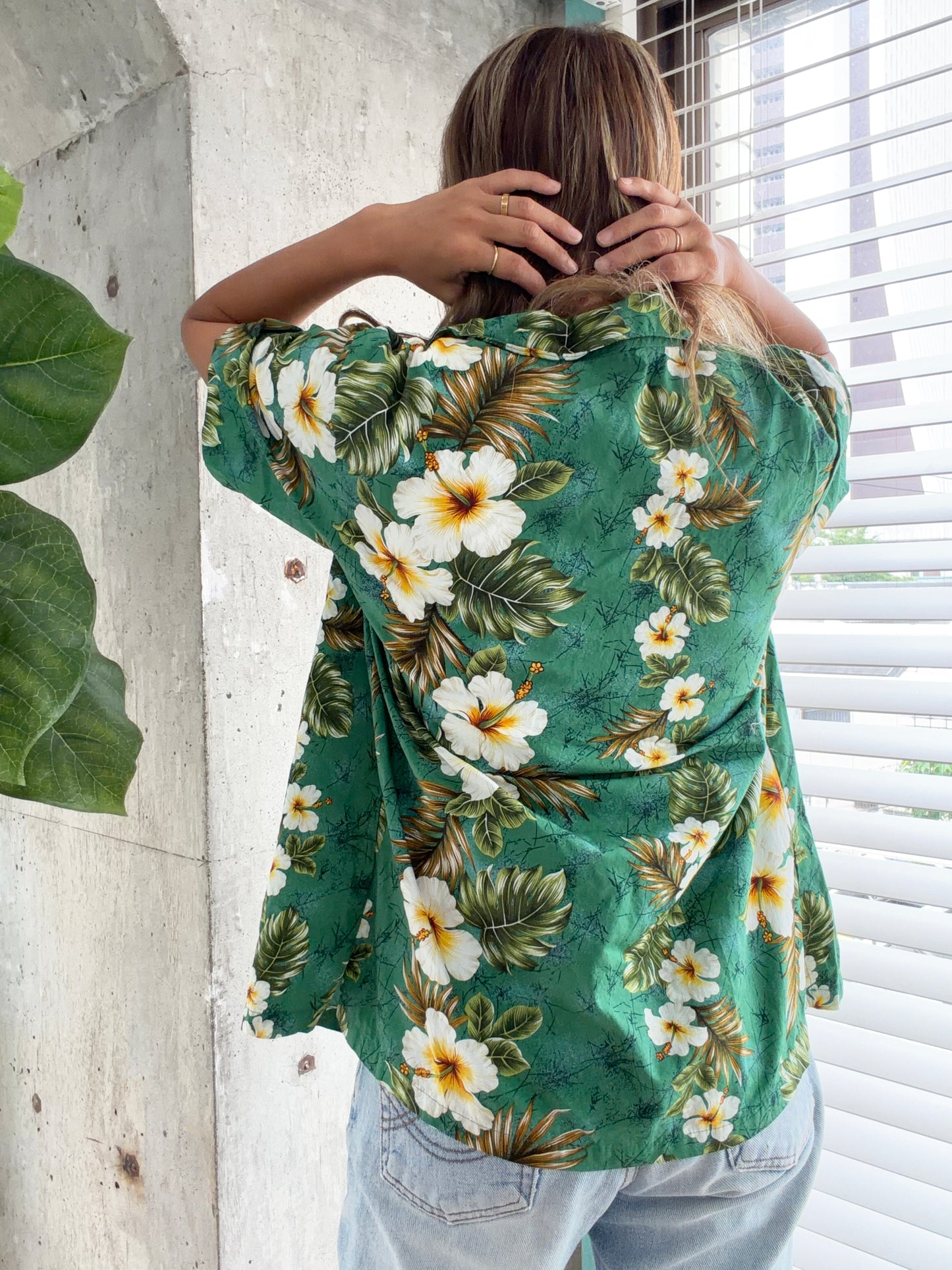 KY's Hawaiian Shirt women's size S