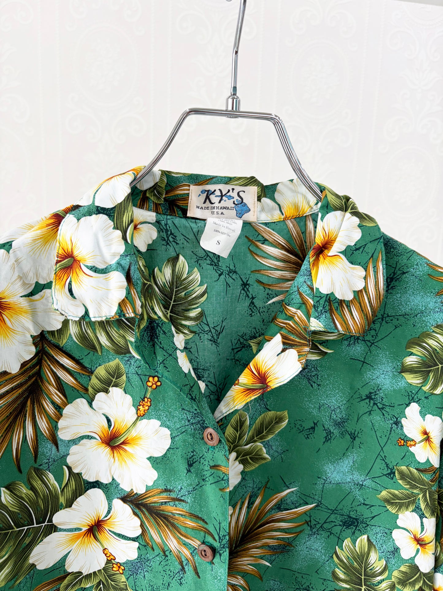 KY's Hawaiian Shirt women's size S