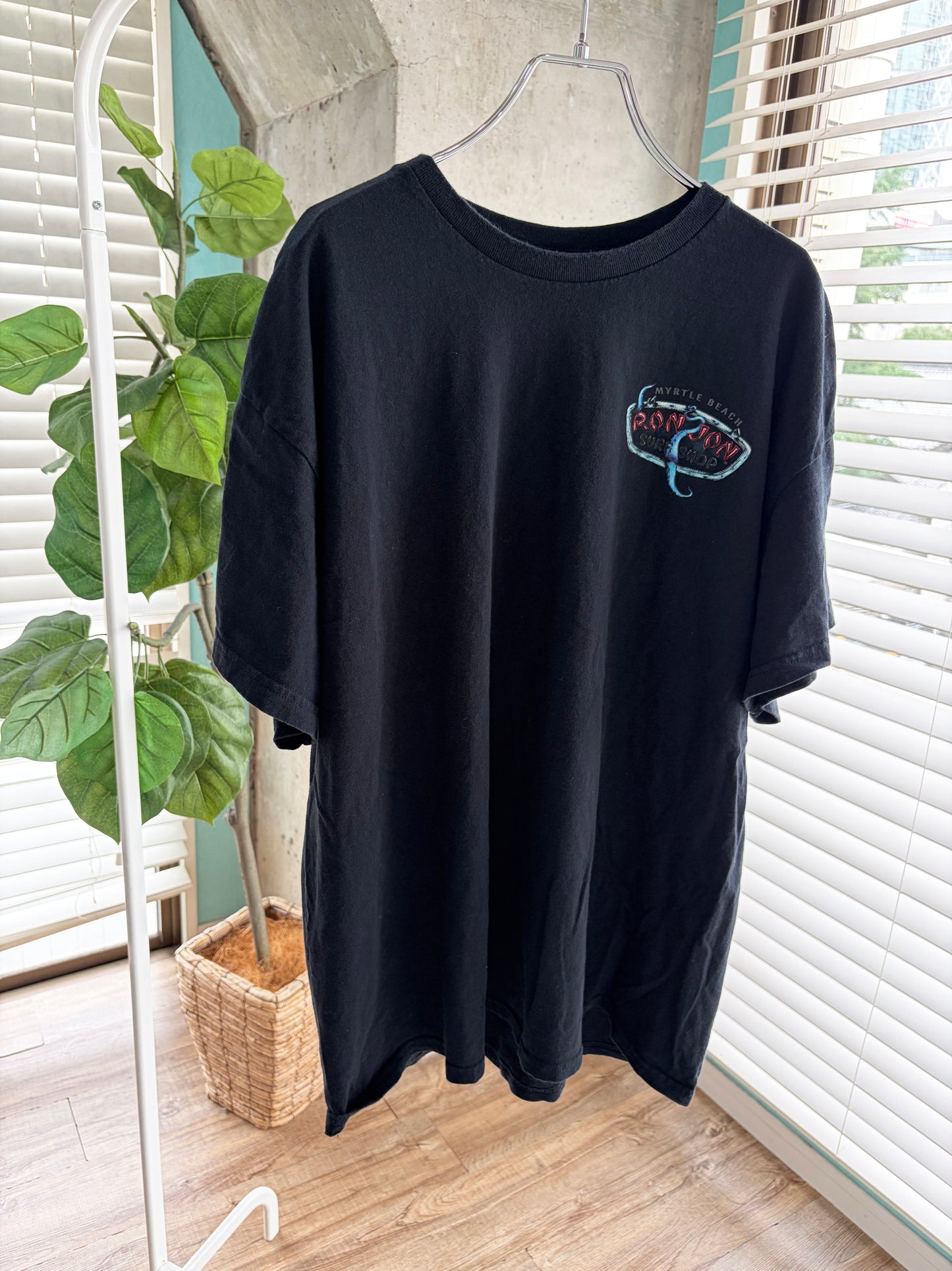 00's Ronjon Surf Shop kraken tee men's XL