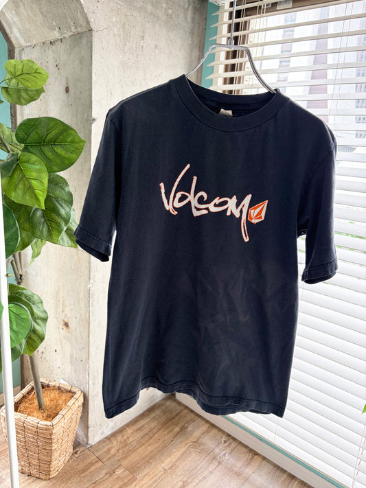 Early 2000's VOLCOM flont Logo Tee (men's S)