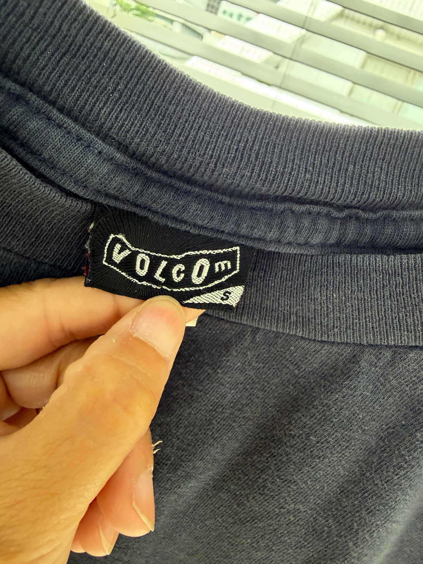 Early 2000's VOLCOM flont Logo Tee (men's S)