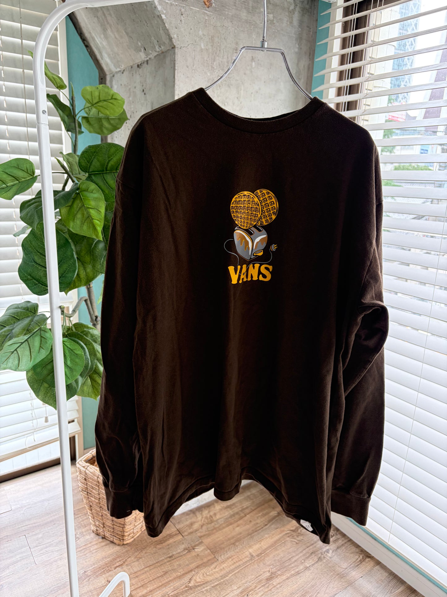 USED VANS Long Sleeve Tee size L
