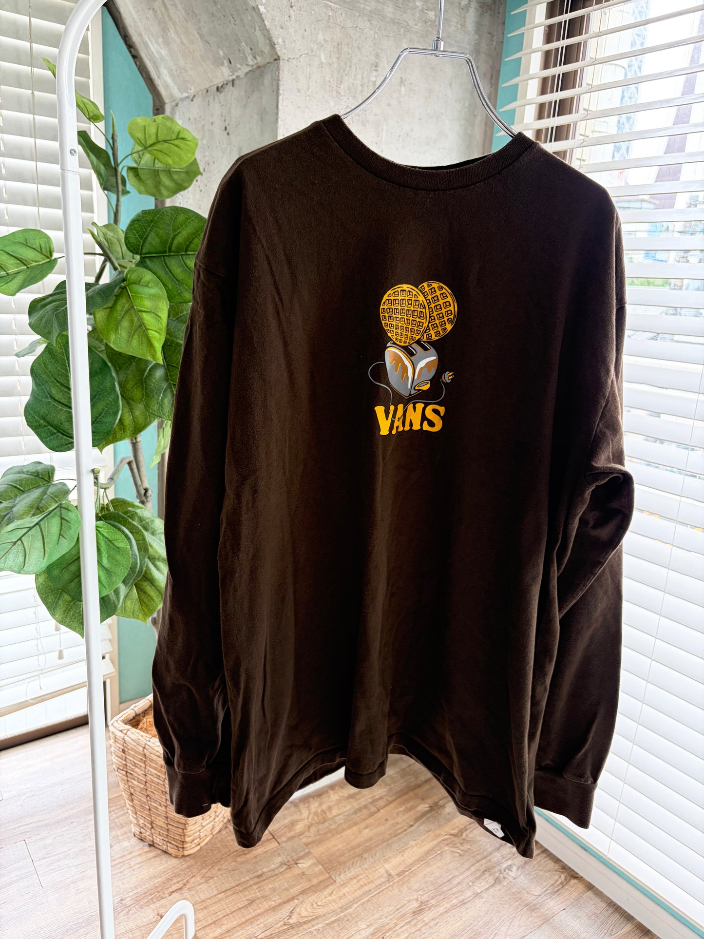 USED VANS Long Sleeve Tee size L