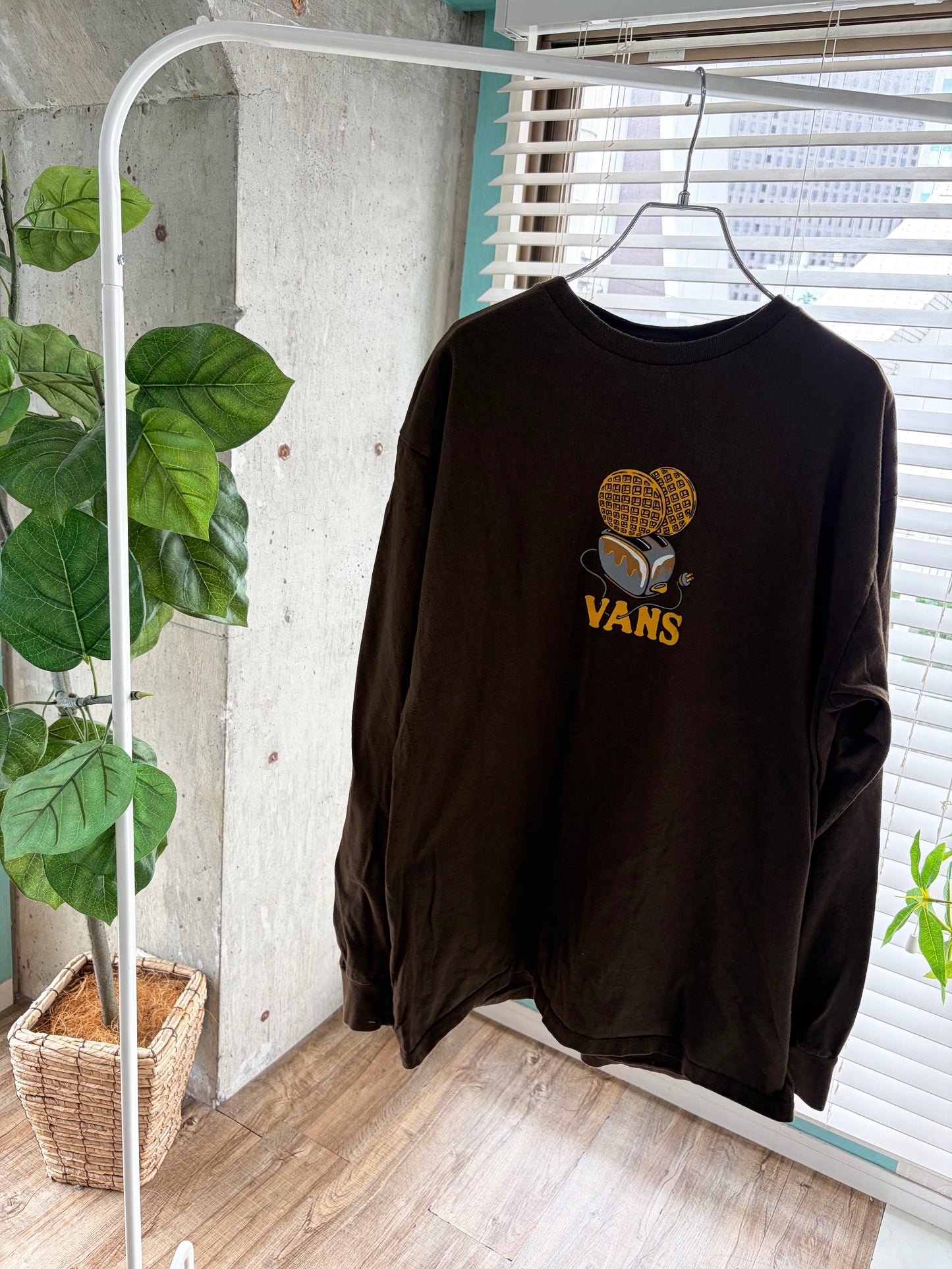 USED VANS Long Sleeve Tee size L
