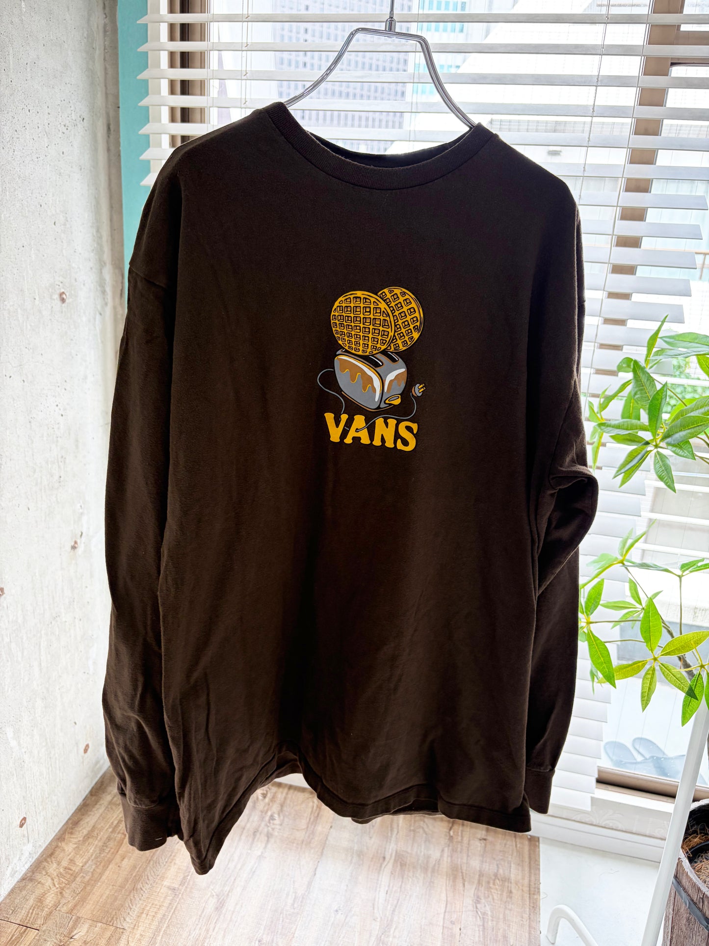 USED VANS Long Sleeve Tee size L