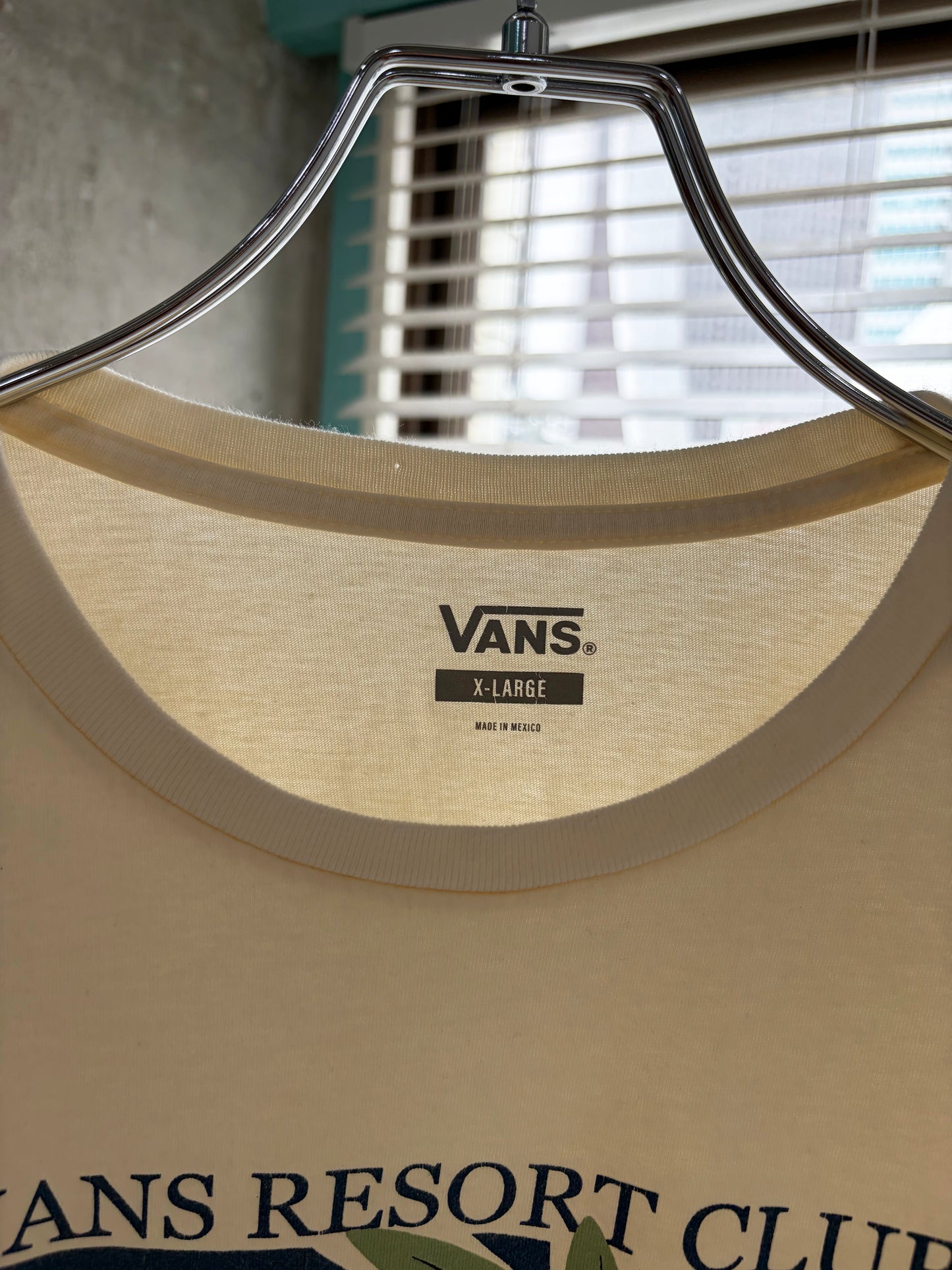 USED Vans Resort Club Short Sleeve t-shirt size XL
