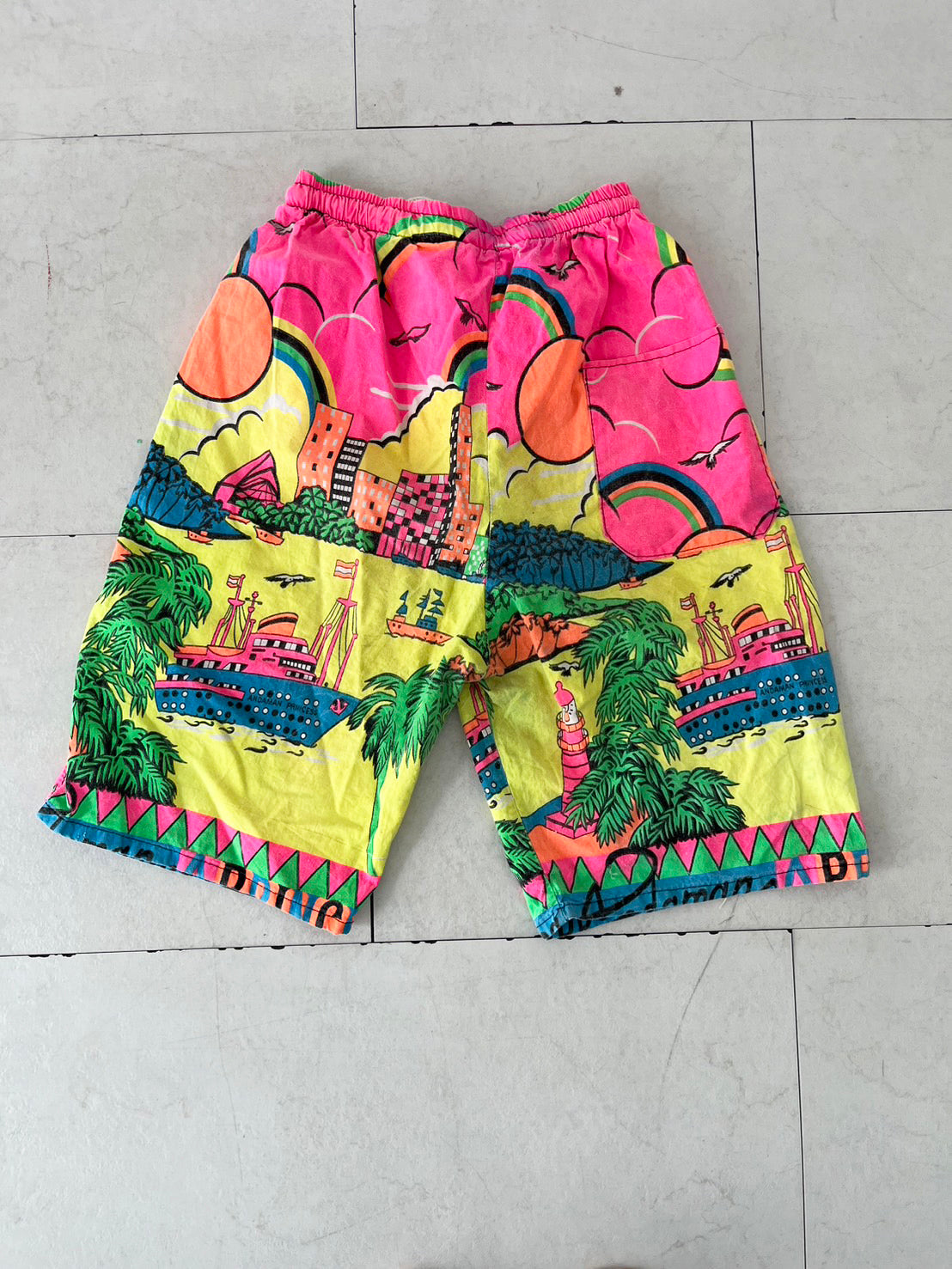 【商品名】【EURO vintage 】 80's Seaside town  vintage beach shorts サーフパンツ 総柄ビーチショーツ (women's M相当）