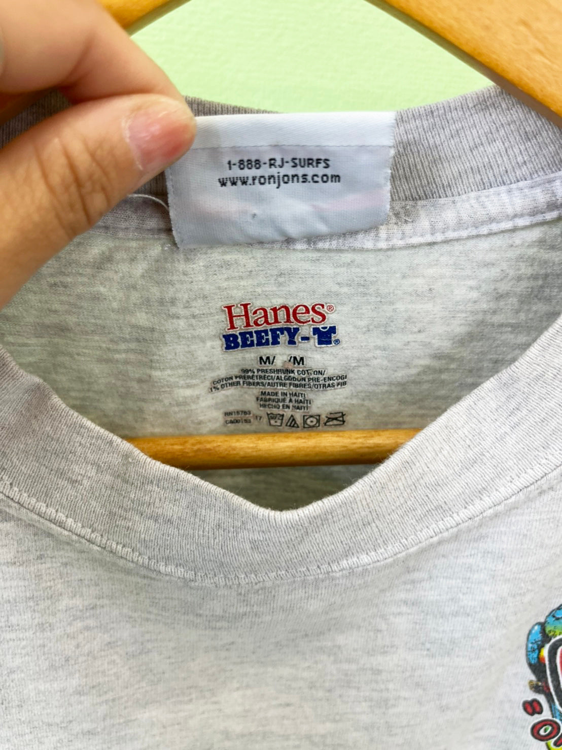 【RON JON】00's RonJon Surf Shop Vintage Pocket Hanes T-Shirt  （men's M)